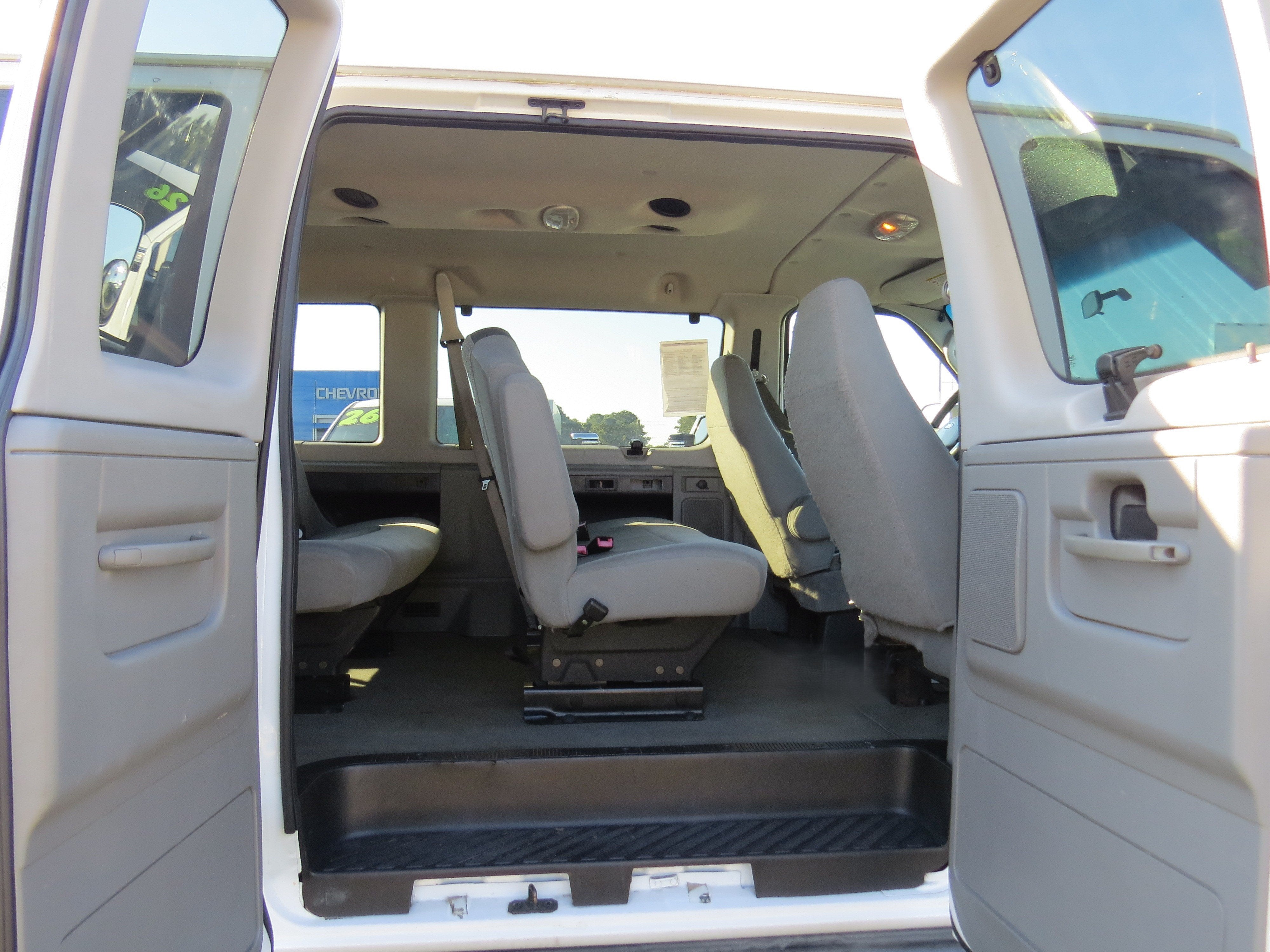 2008 Ford Econoline Wagon XL