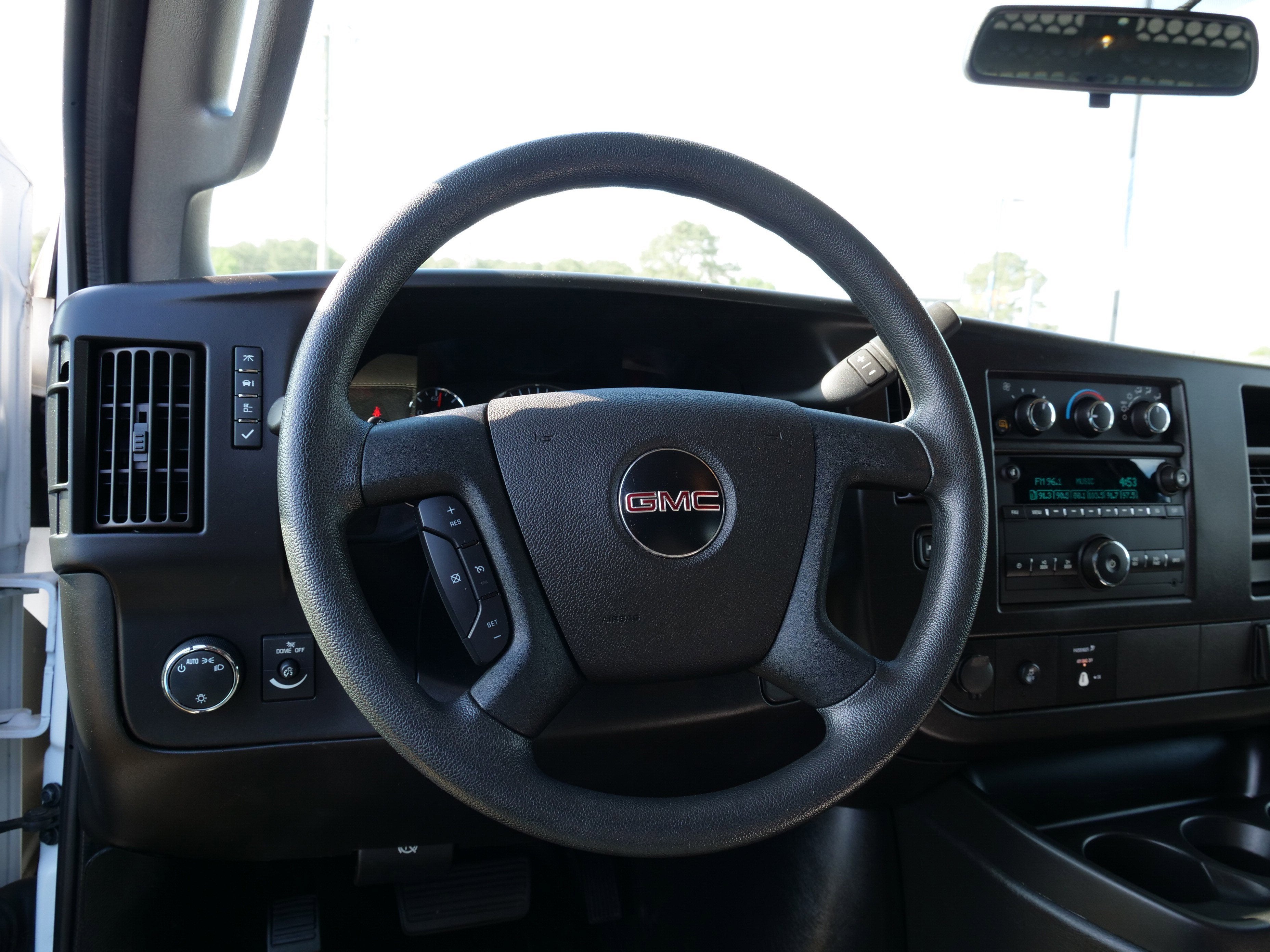 2023 GMC Savana Cargo 2500 Work Van