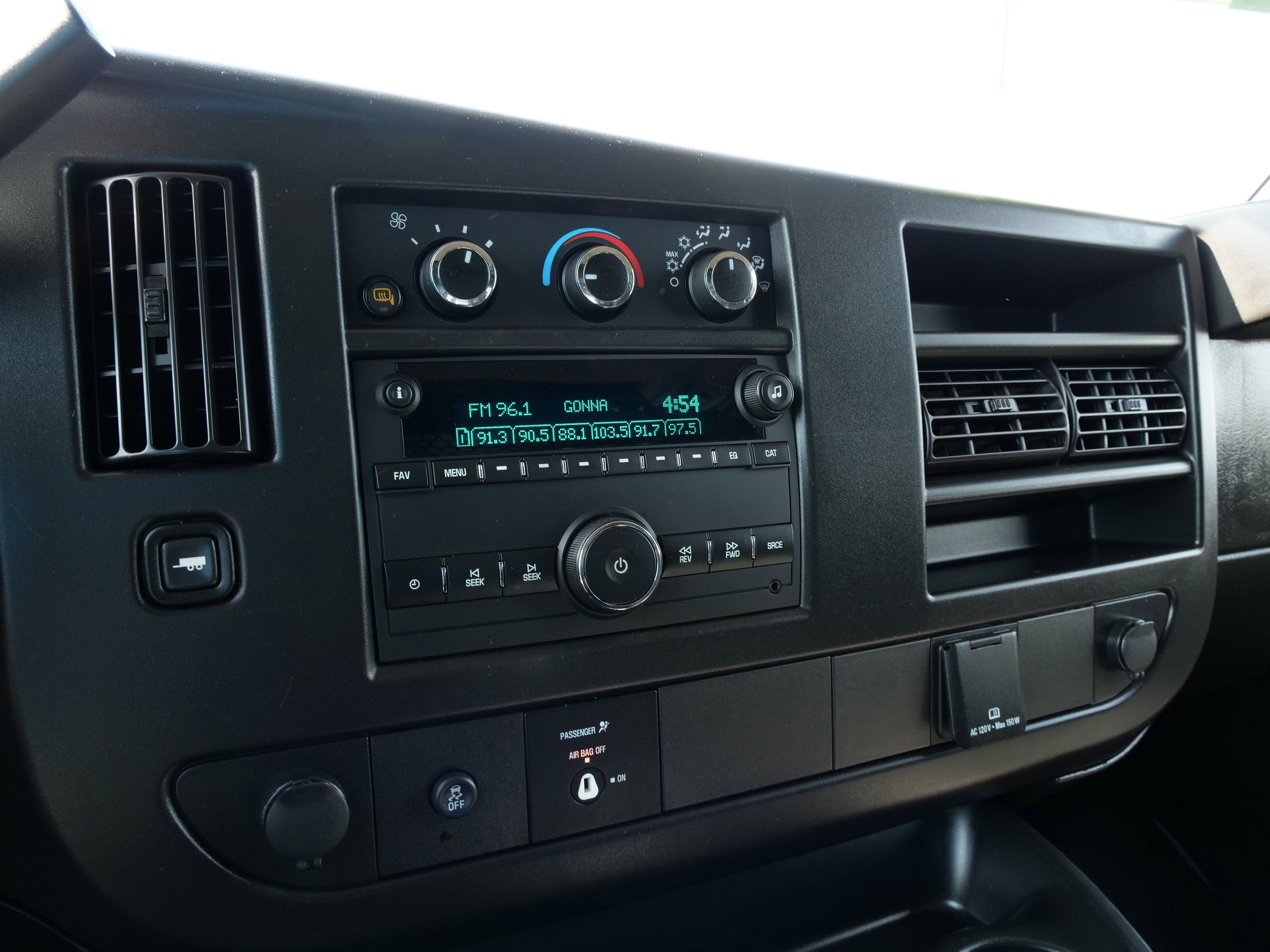 2023 GMC Savana Cargo 2500 Work Van