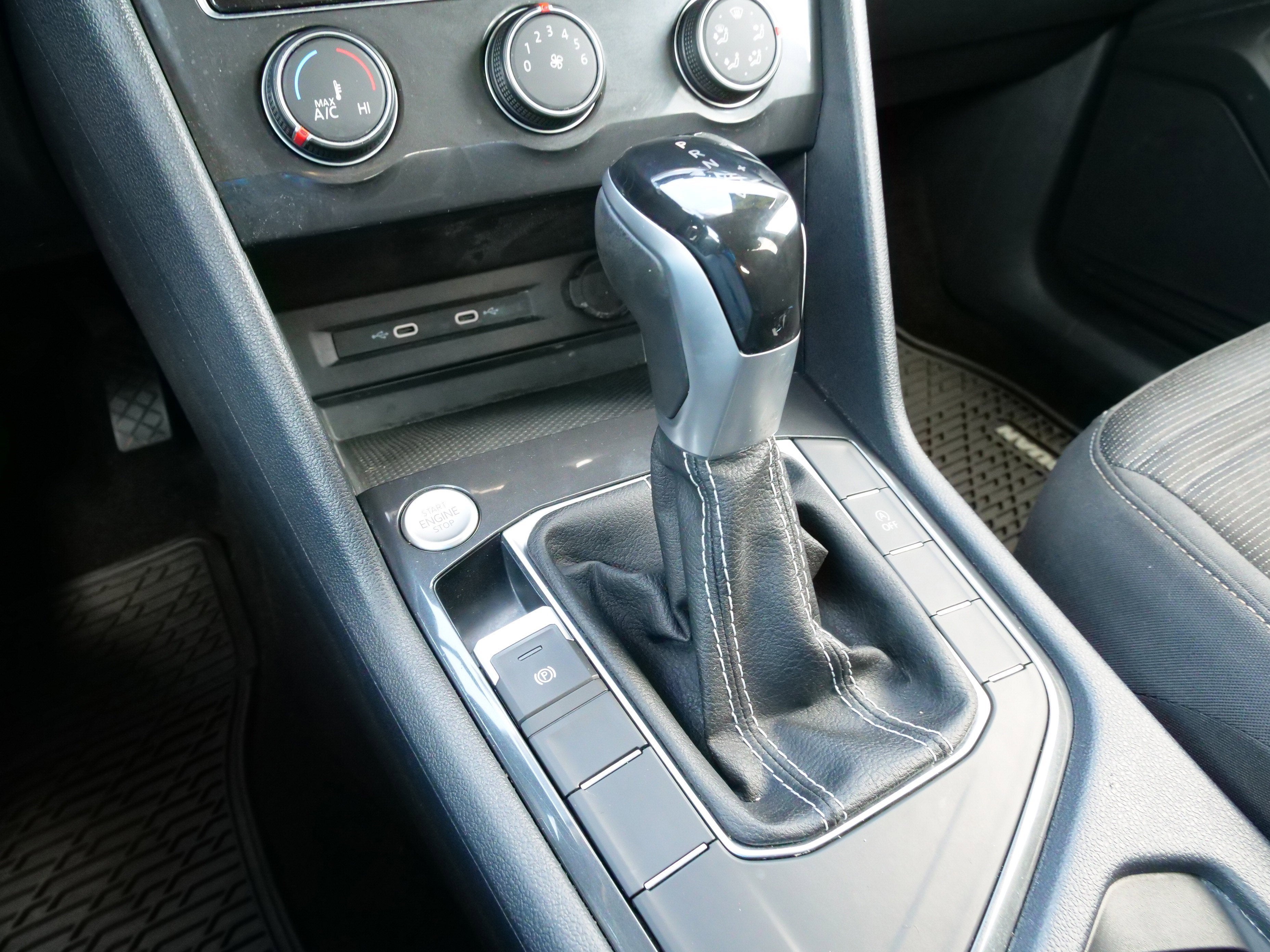 2022 Volkswagen Tiguan S