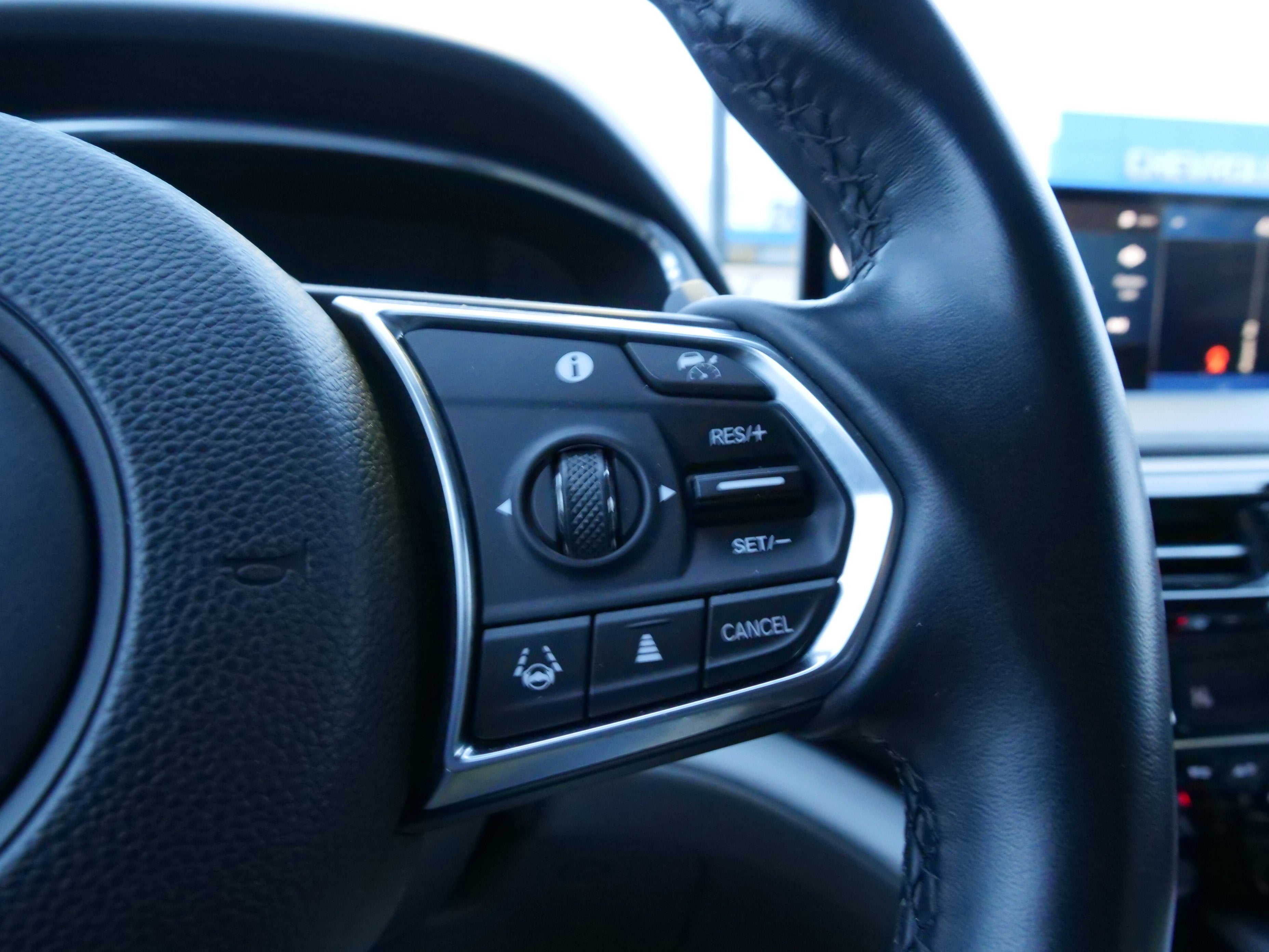 2022 Acura MDX w/Technology Package