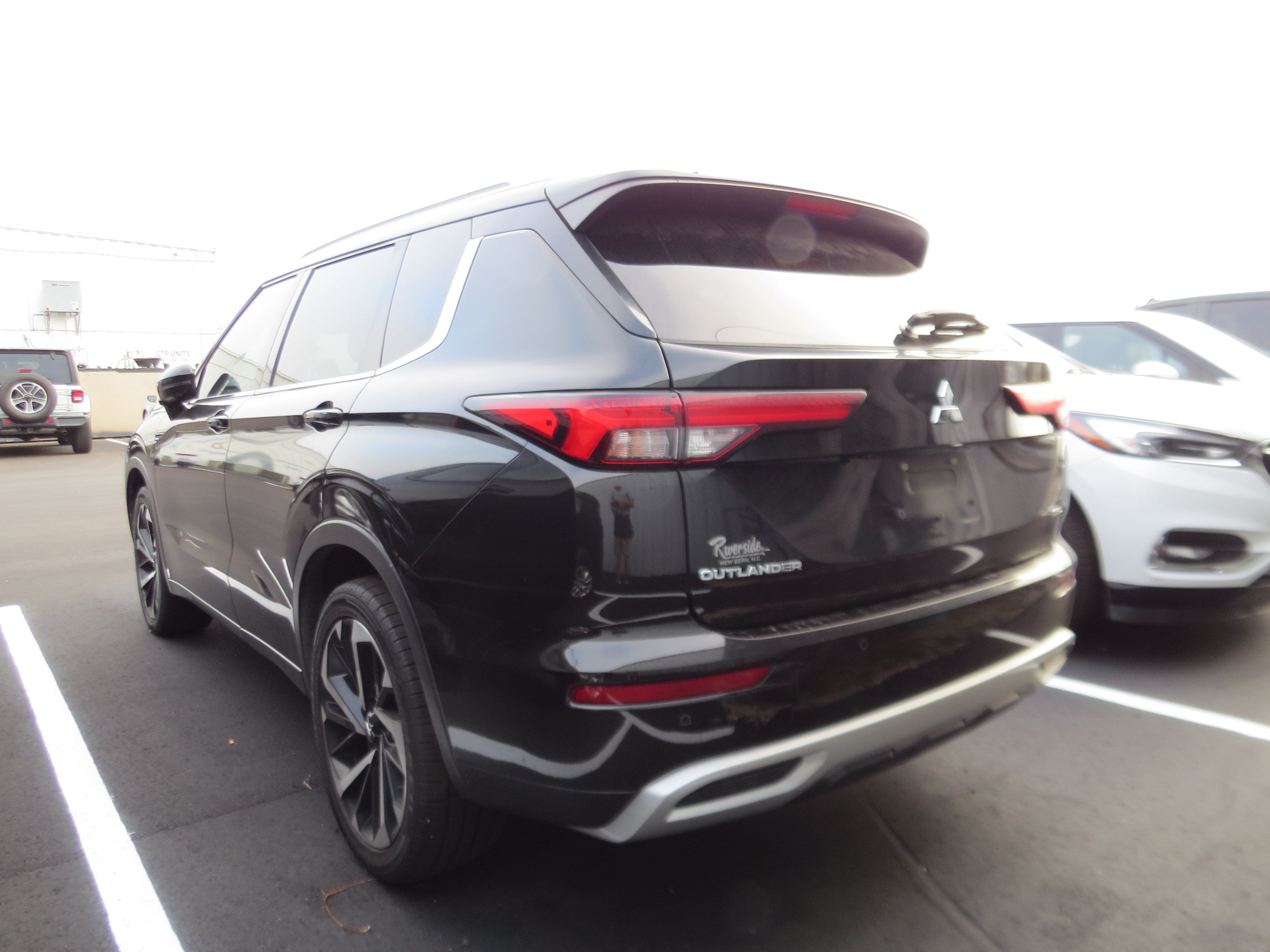 2023 Mitsubishi Outlander SEL
