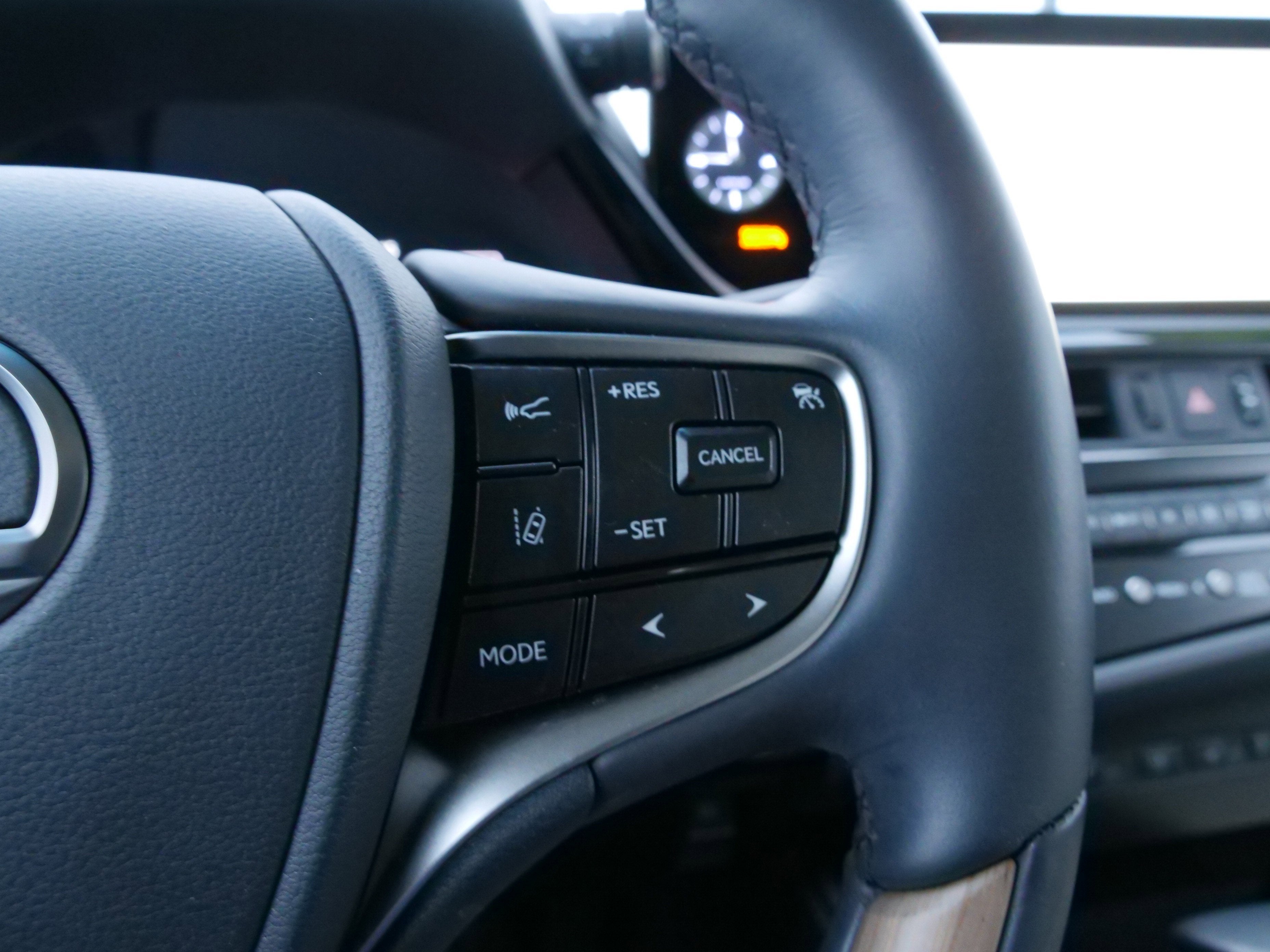 2024 Lexus ES ES 300h Ultra Luxury