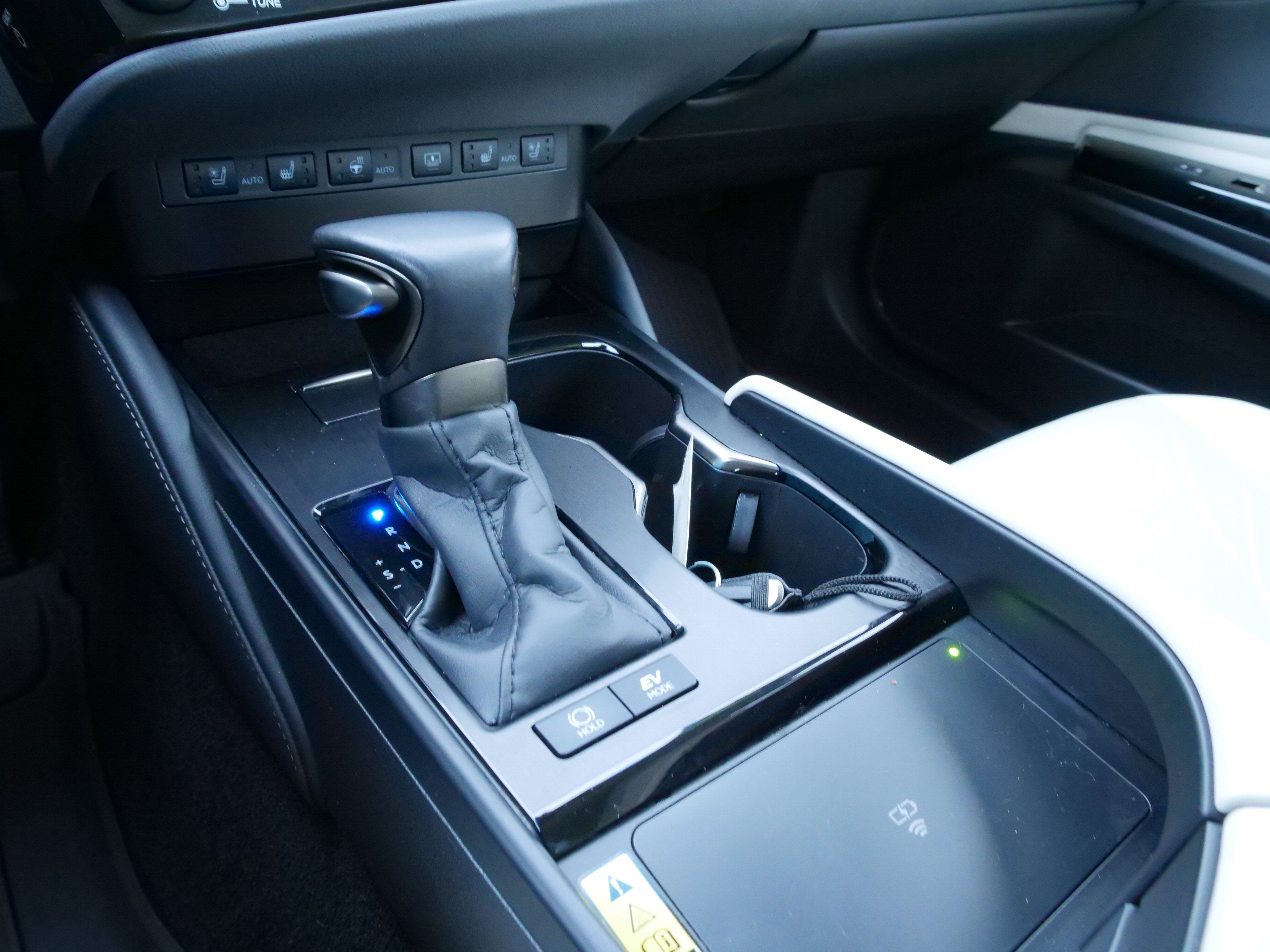 2024 Lexus ES ES 300h Ultra Luxury