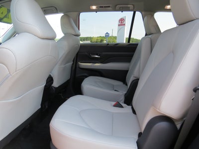 2024 Toyota Grand Highlander Hybrid XLE