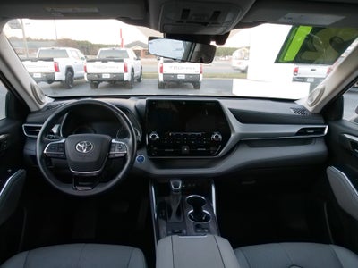 2021 Toyota Highlander Hybrid Platinum