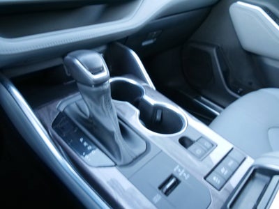 2021 Toyota Highlander Hybrid Platinum