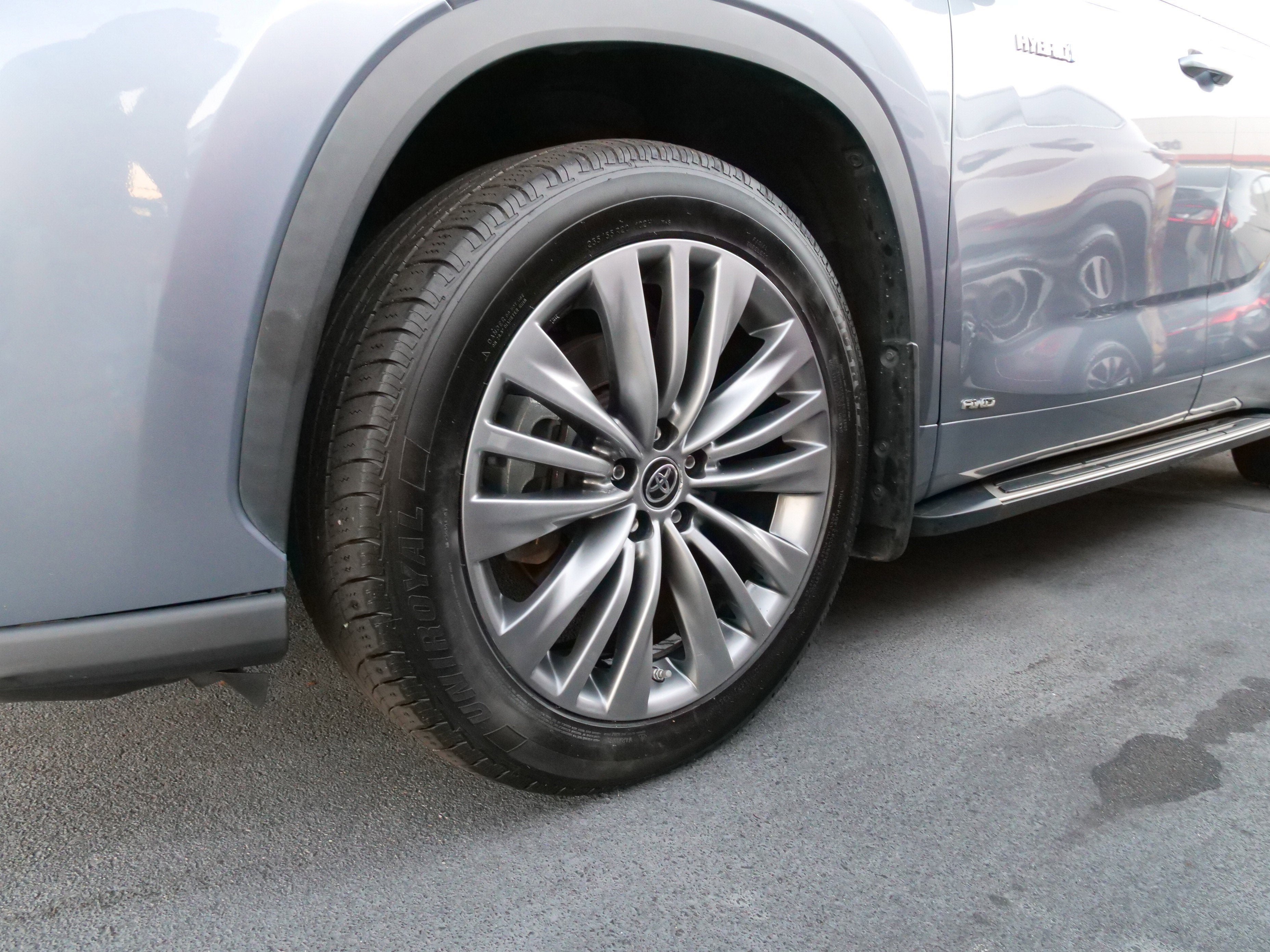 2021 Toyota Highlander Hybrid Platinum