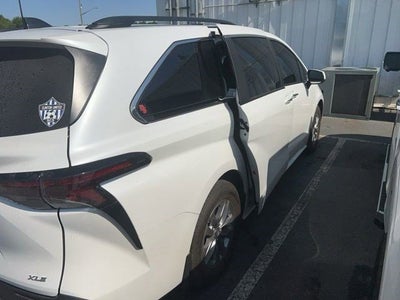 2025 Toyota Sienna XLE