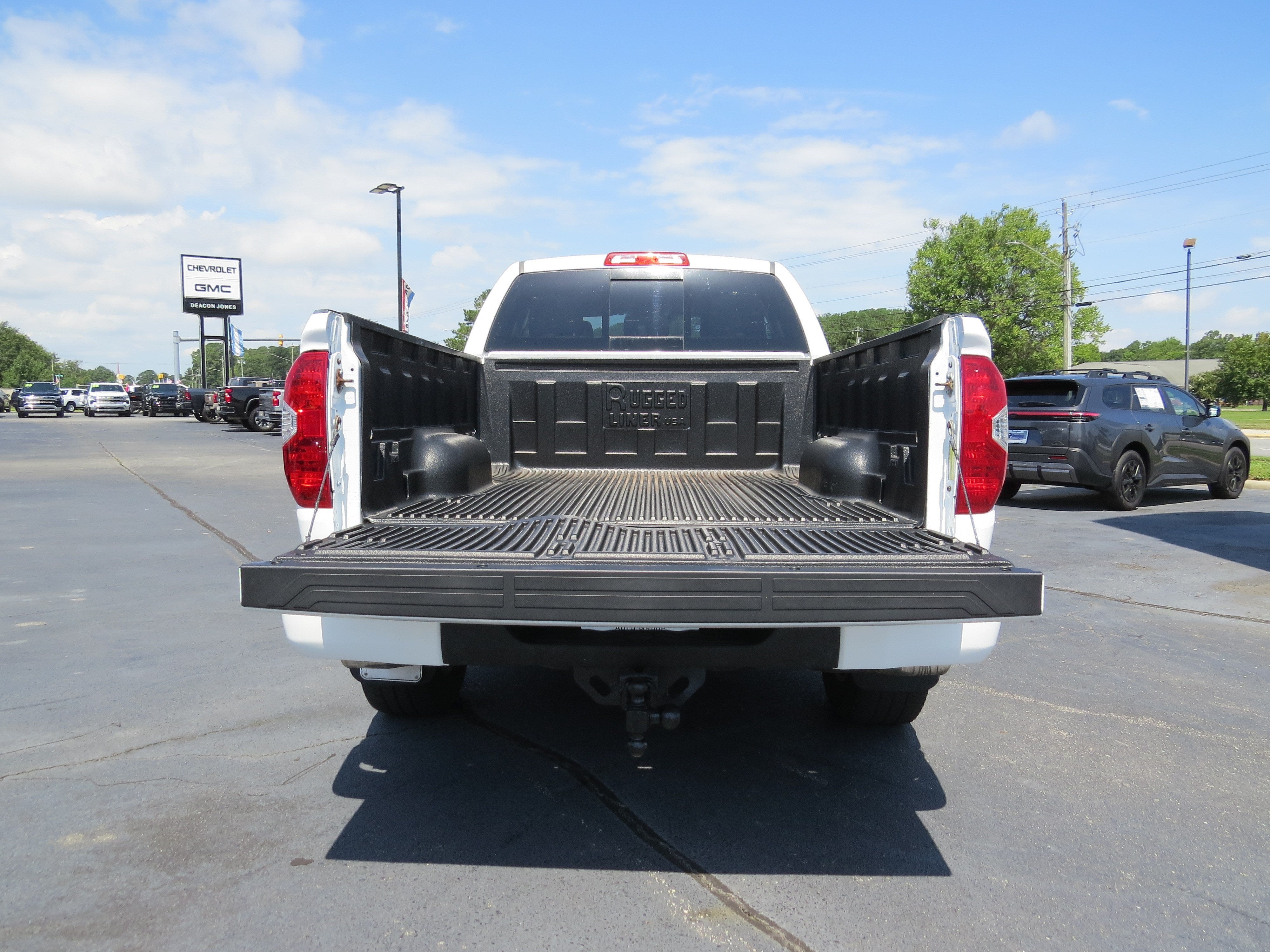2018 Toyota Tundra 4WD SR5