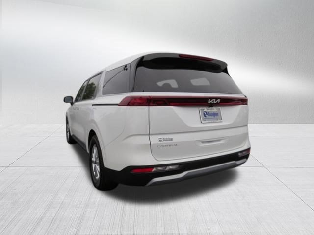 2024 Kia Carnival LX