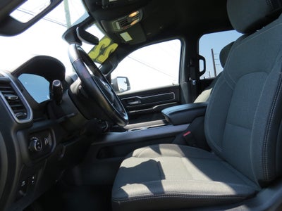 2022 RAM 1500 Big Horn 4x4 Crew Cab 5.7L V8