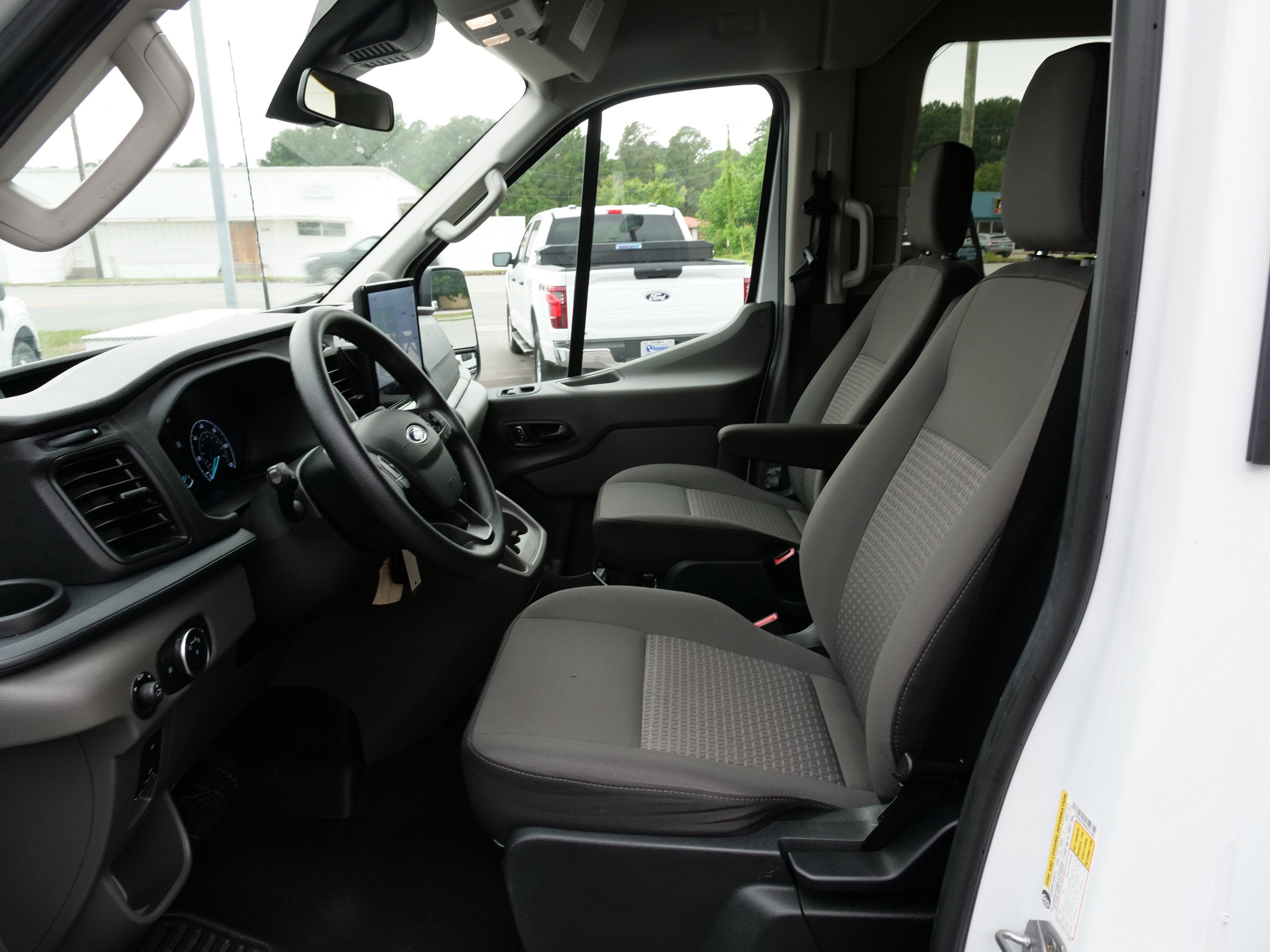 2024 Ford Transit Passenger Wagon Base