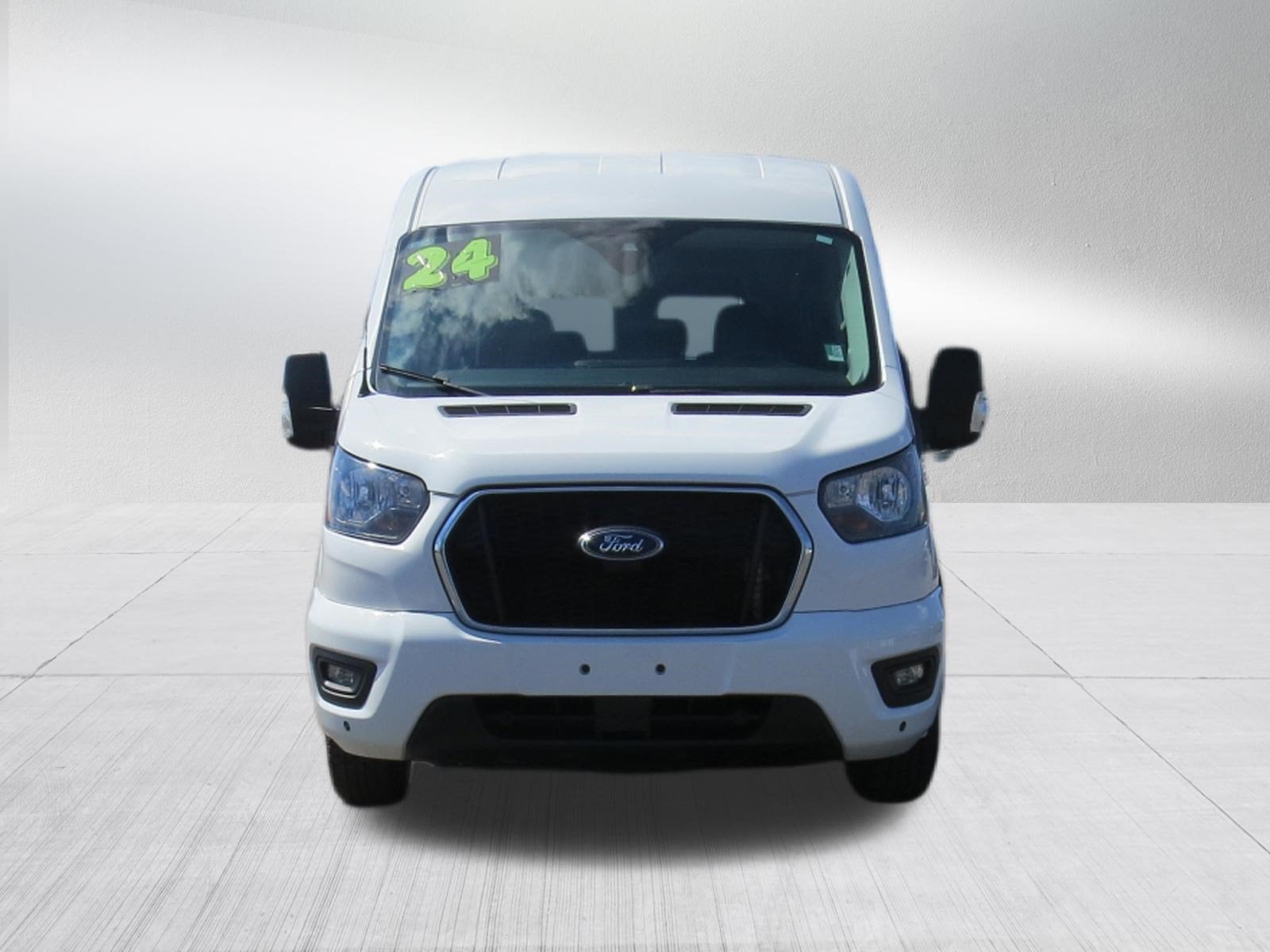 2024 Ford Transit Passenger Wagon XLT T-350 148 Med Roof RWD