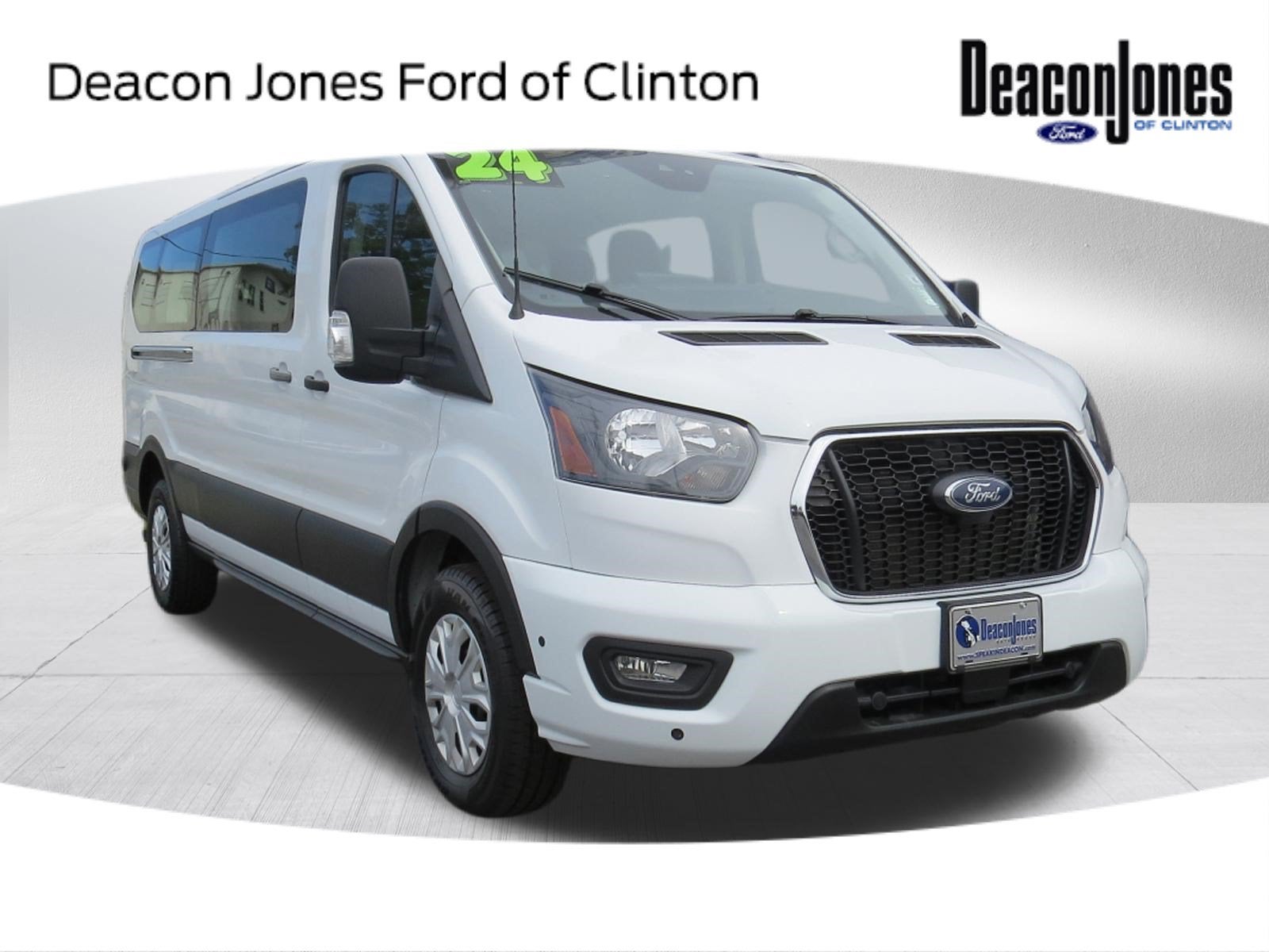 2024 Ford Transit Passenger Wagon XLT T-350 148 Low Roof RWD