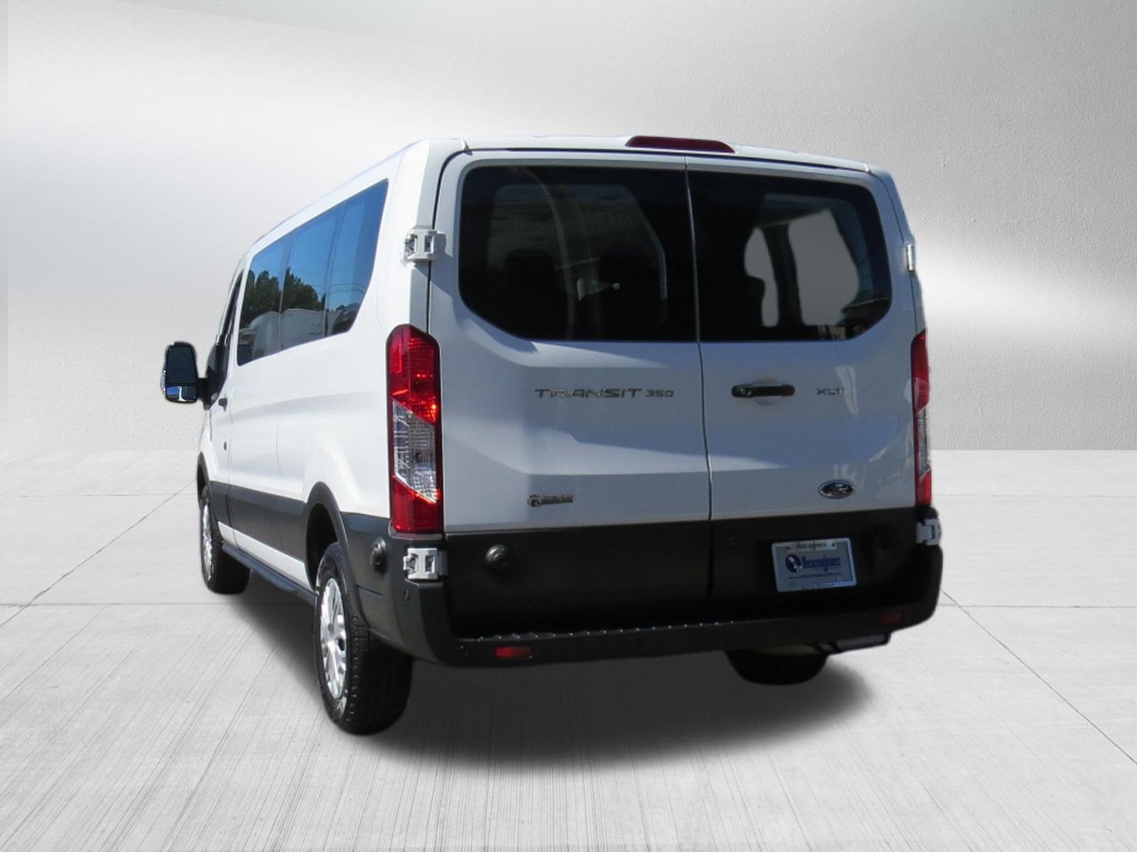 2024 Ford Transit Passenger Wagon XLT T-350 148 Low Roof RWD