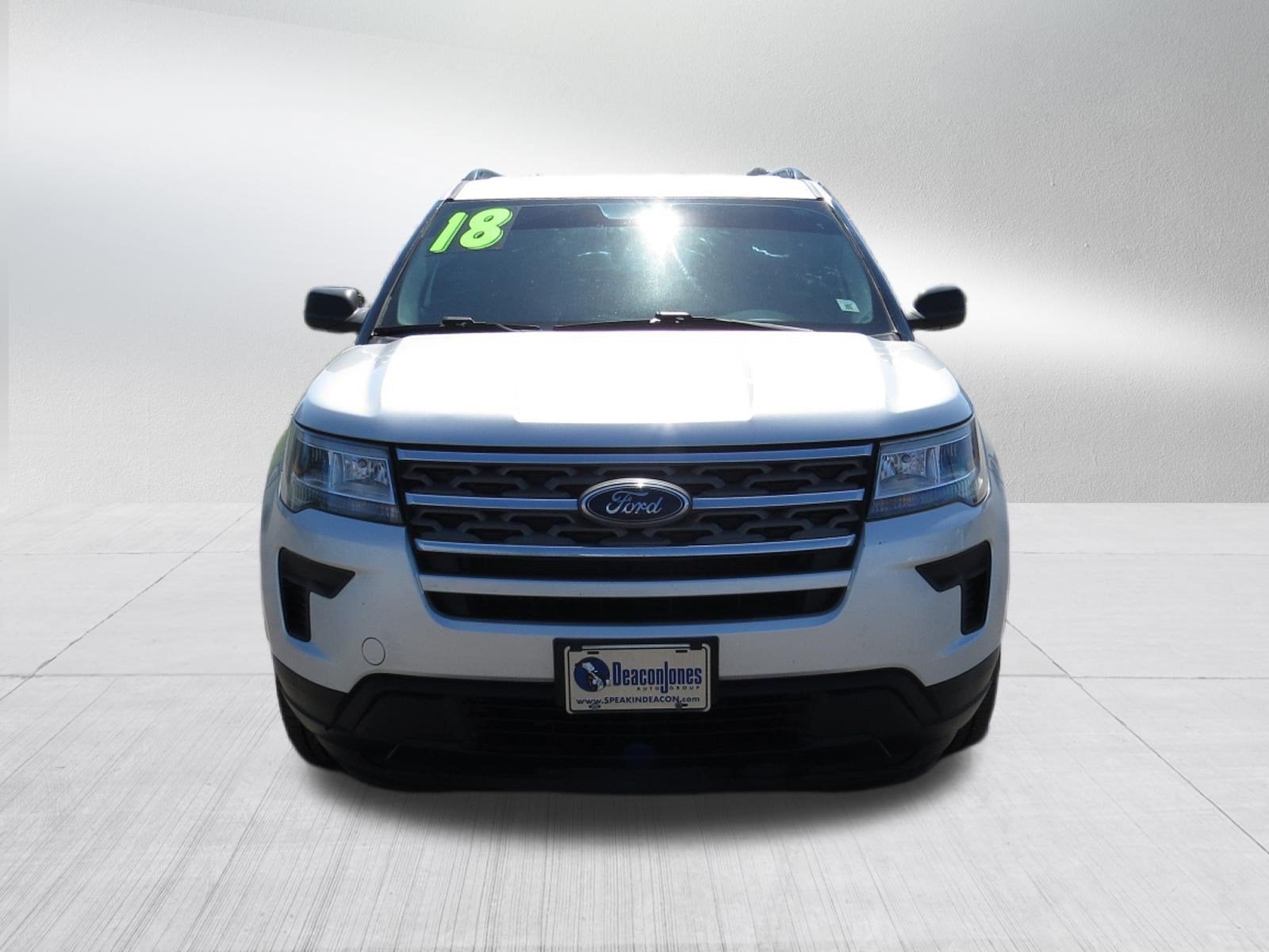 2018 Ford Explorer 4WD w/ 3rd Row
