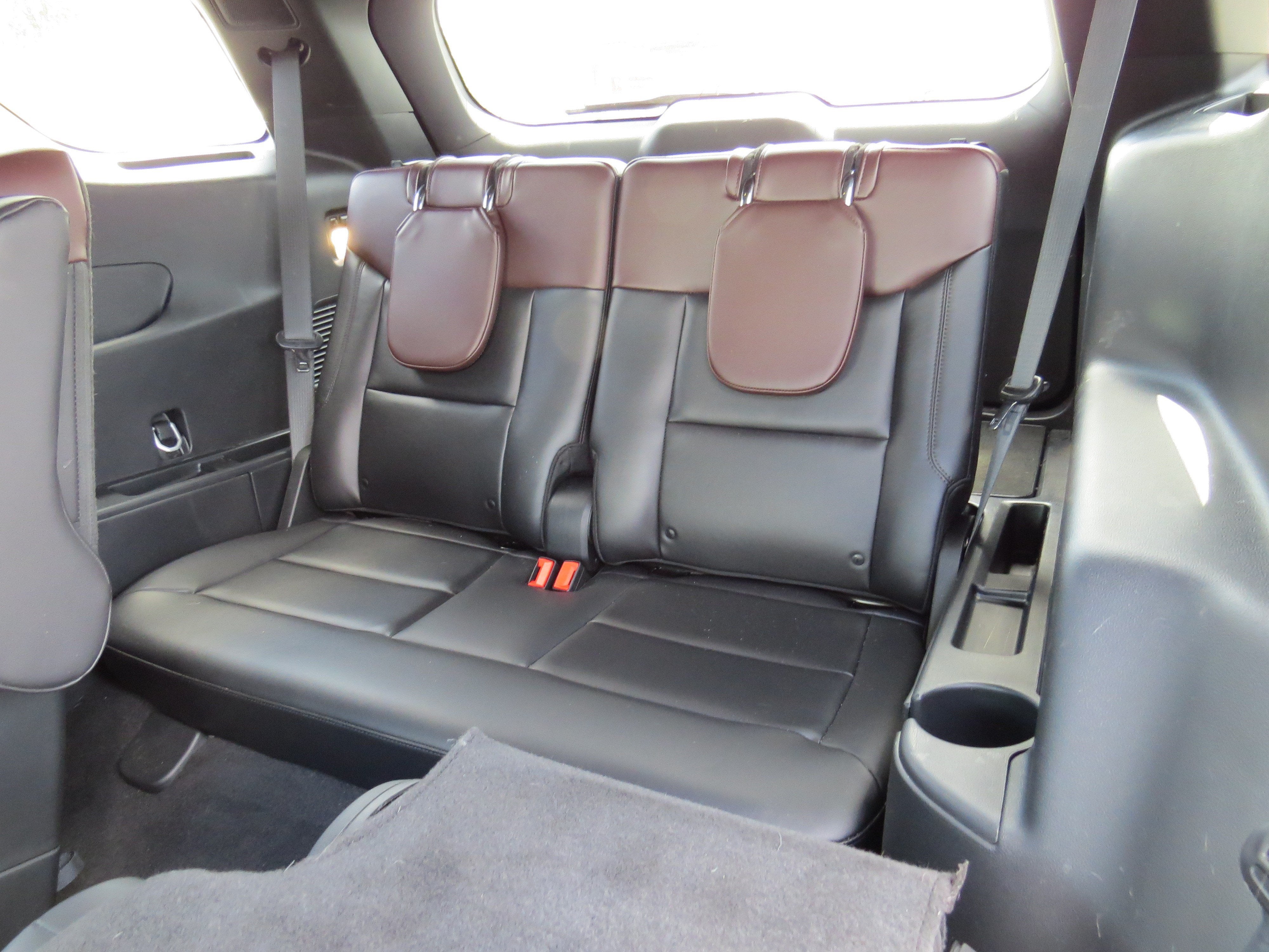 2023 Ford Explorer Platinum 4WD w/ Tech Pkg. Nav, Sunroof & 3rd Row