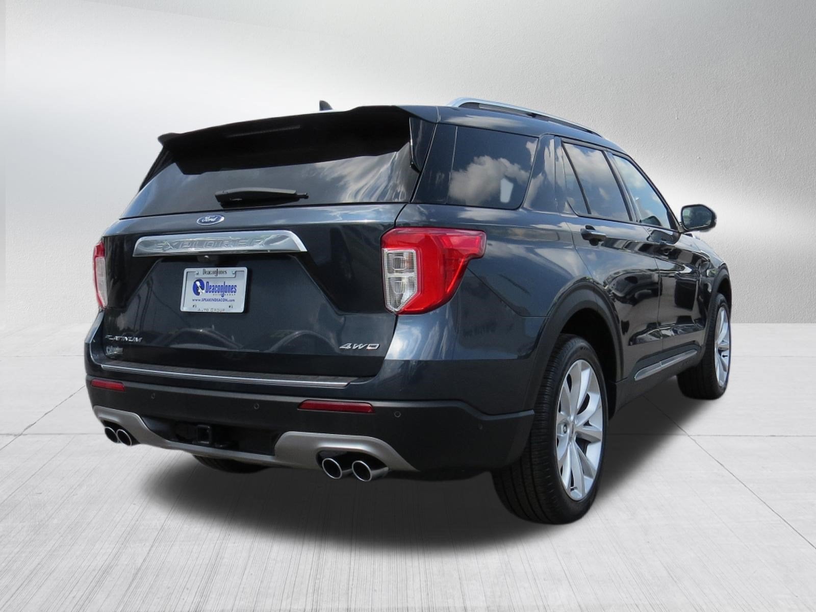 2023 Ford Explorer Platinum 4WD w/ Tech Pkg. Nav, Sunroof & 3rd Row