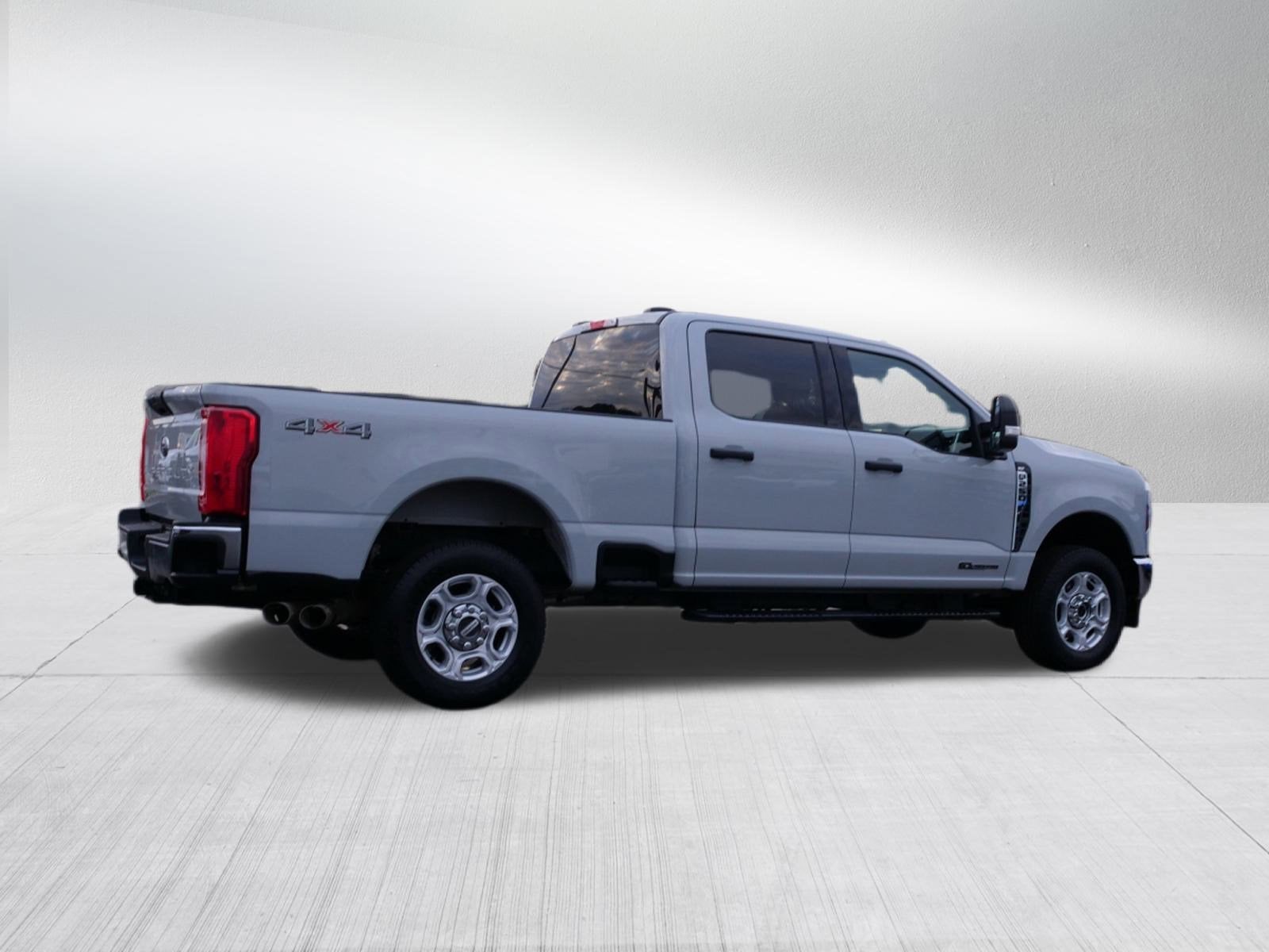 2025 Ford Super Duty F-250 SRW Base