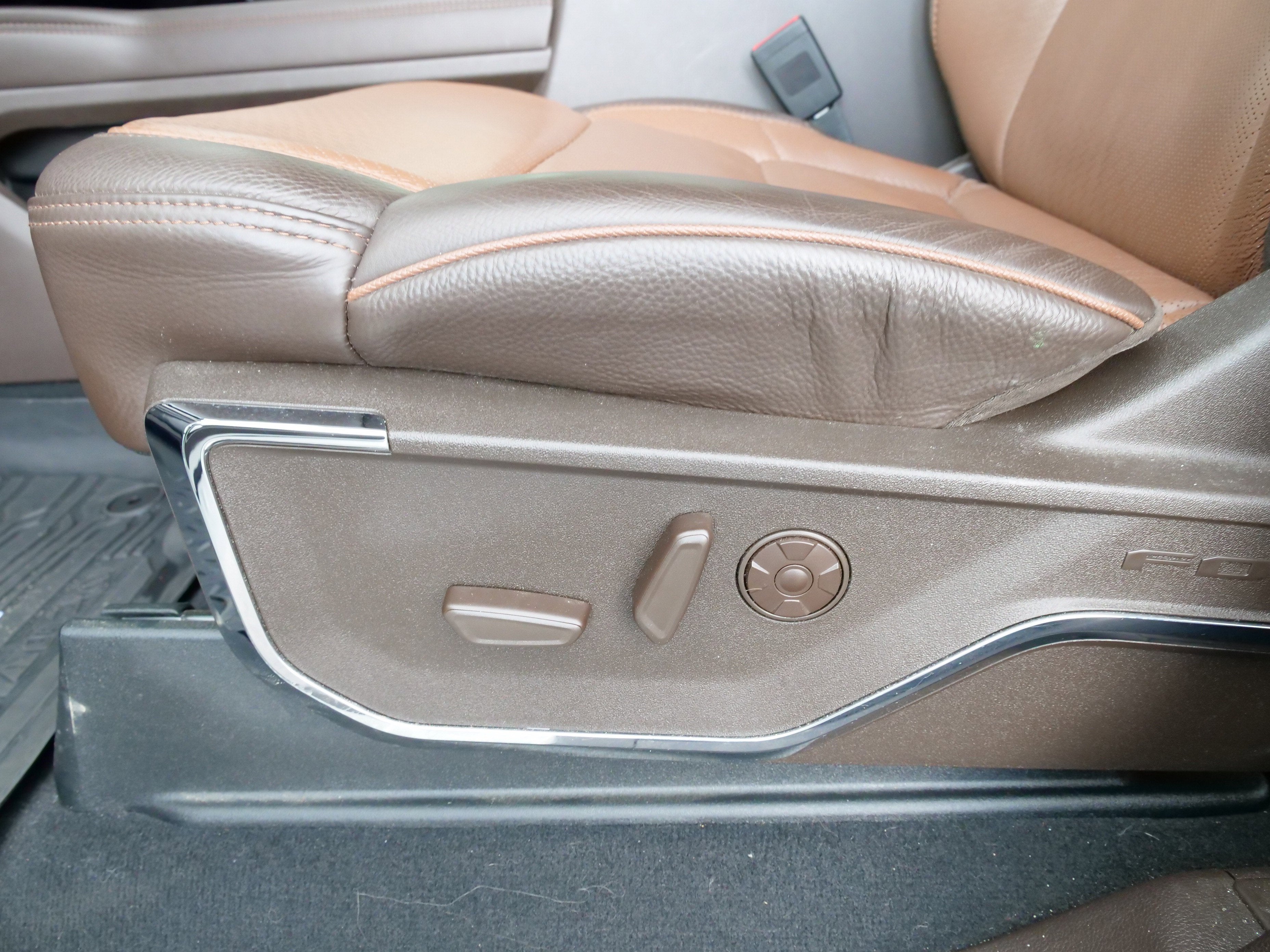 2025 Ford Super Duty F-250 SRW Base