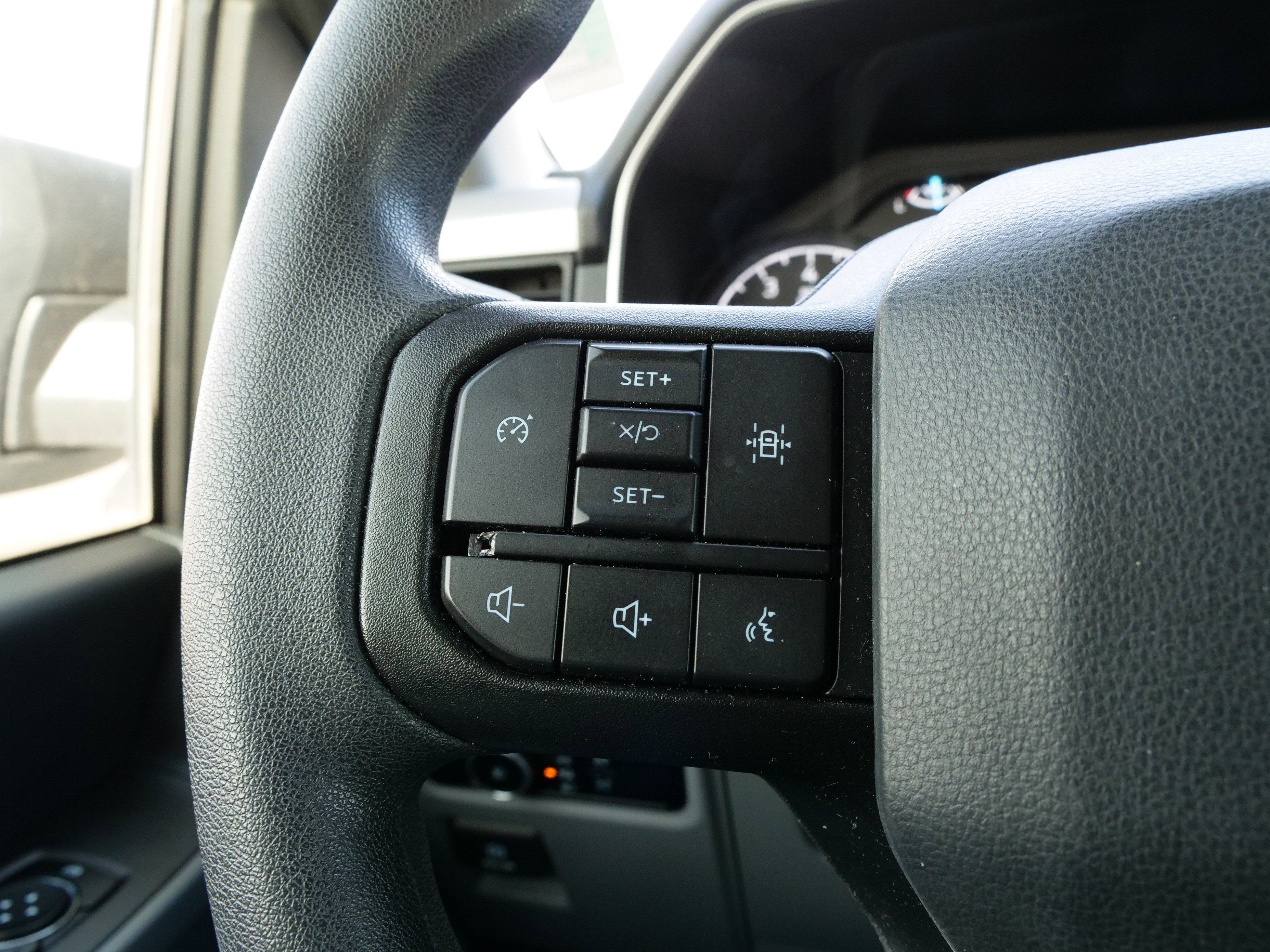 2023 Ford F-150 Base