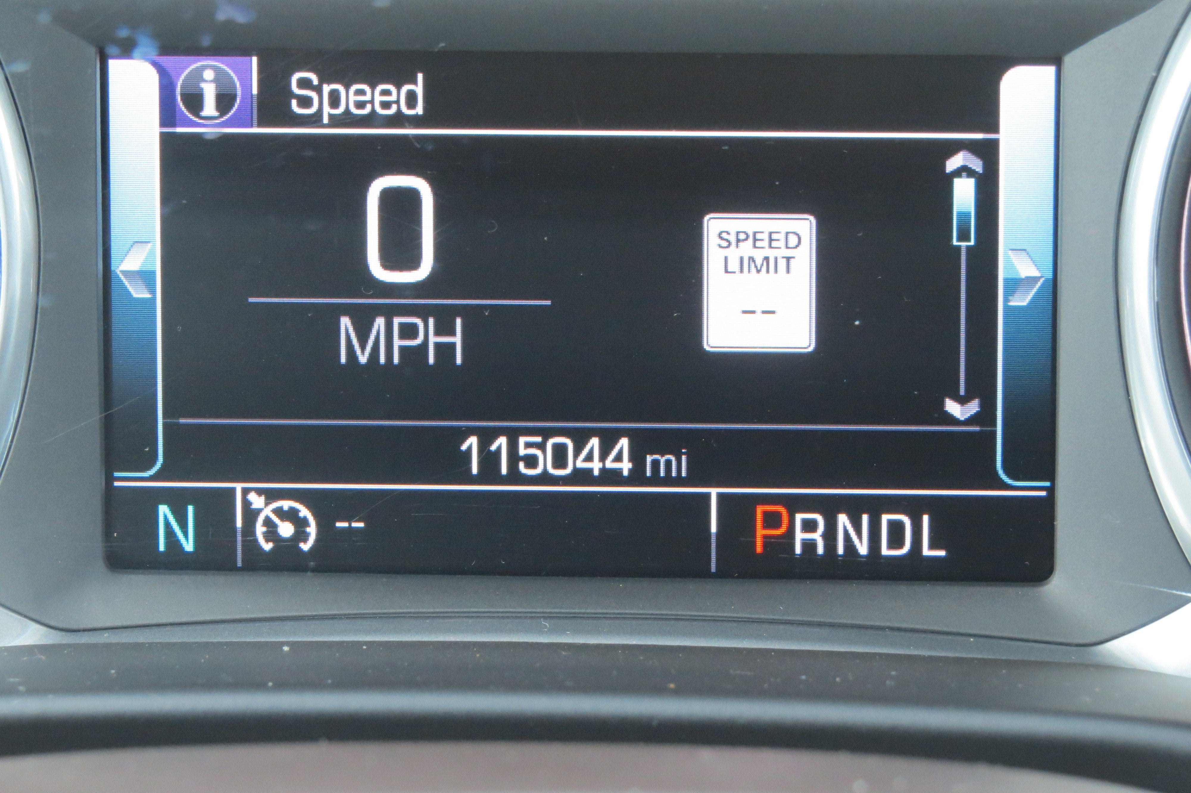 2017 GMC ACADIA SLT AWD w/ 3rd Row