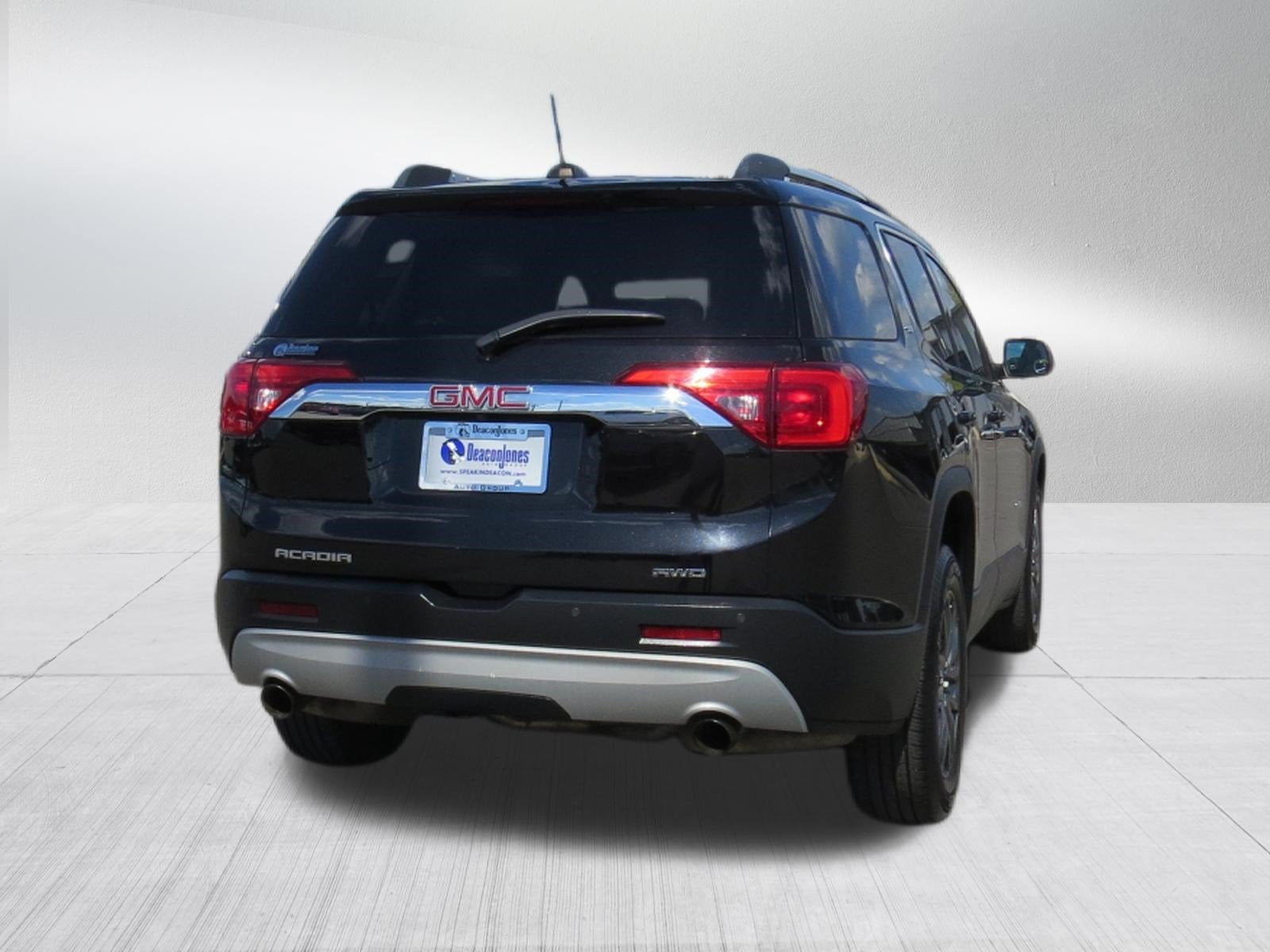 2017 GMC ACADIA SLT AWD w/ 3rd Row