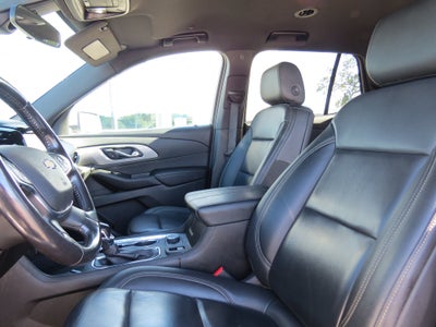 2022 Chevrolet Traverse LT Leather AWD w/ 3rd Row
