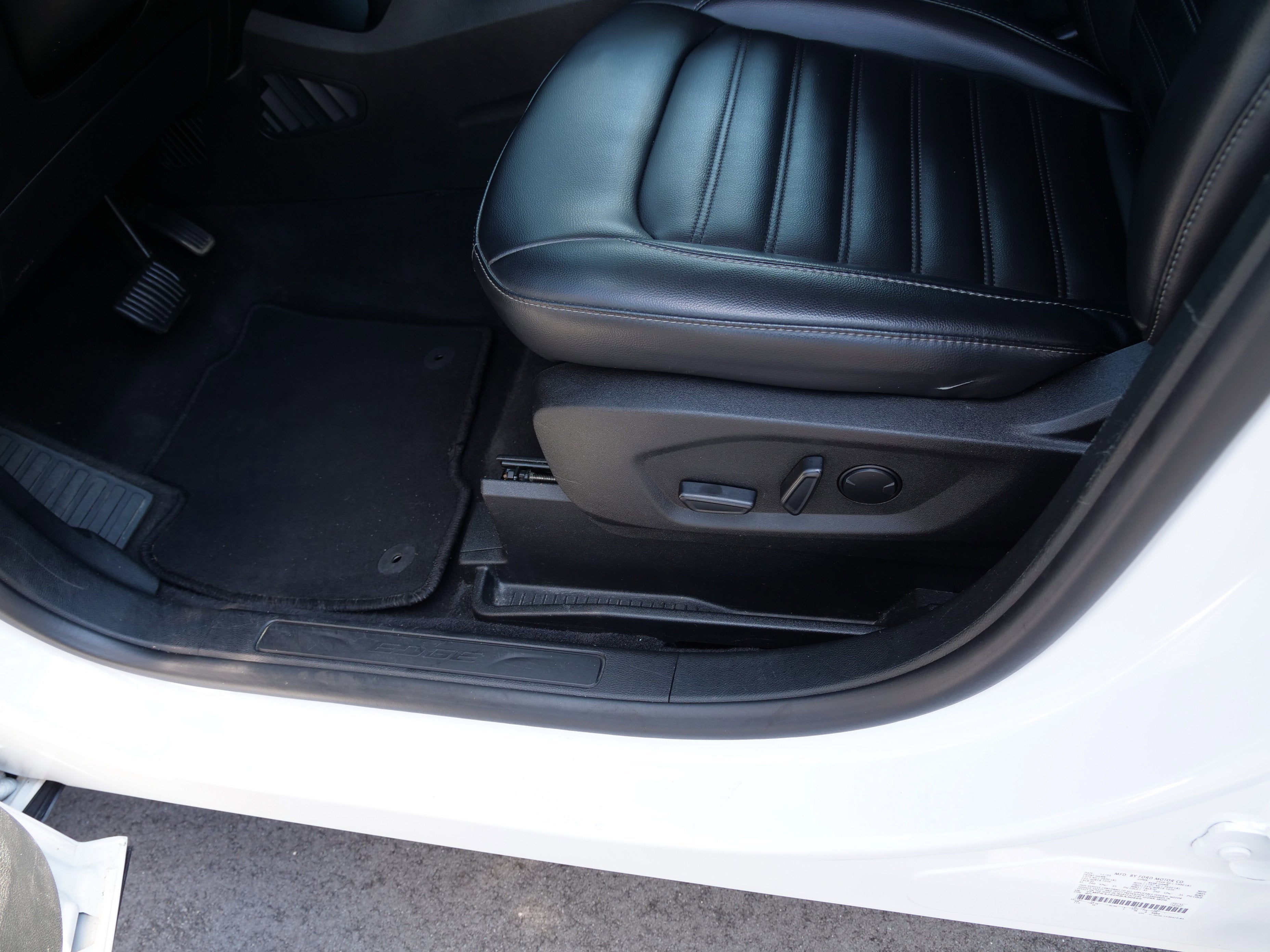2024 Ford Edge Base