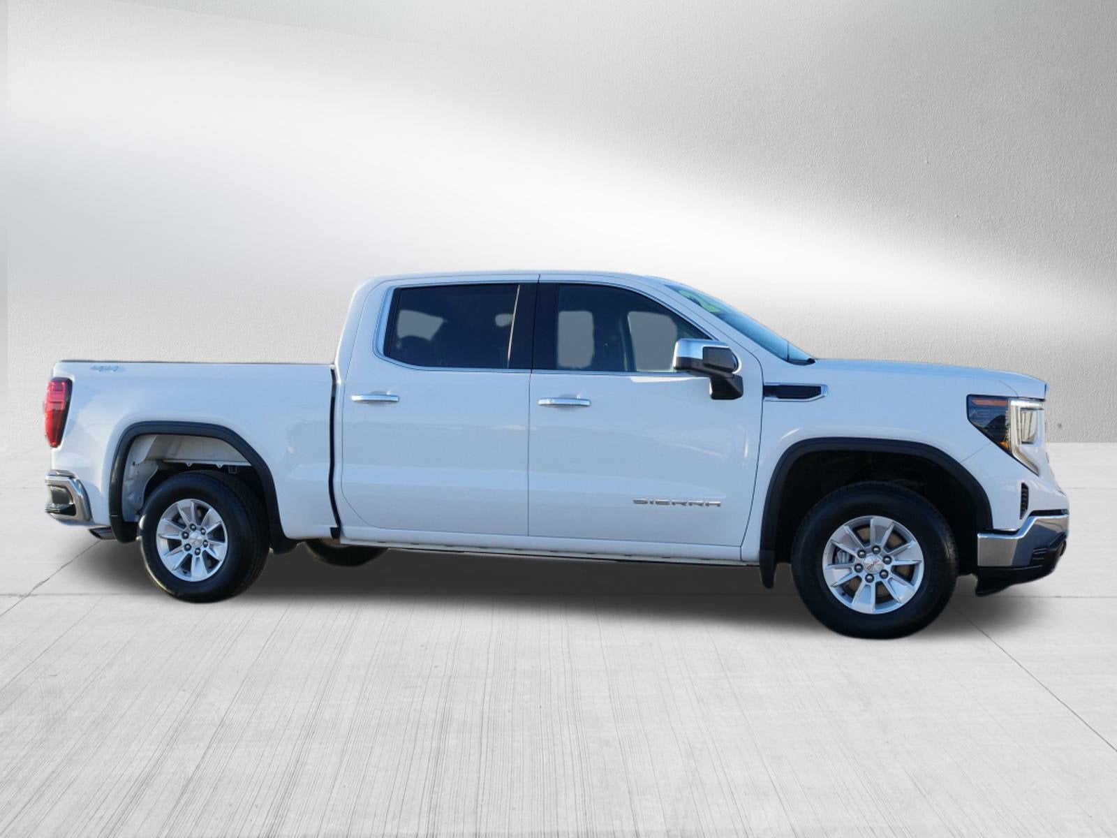 2024 GMC Sierra 1500 SLE