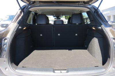 2025 Nissan Kicks SR AWD