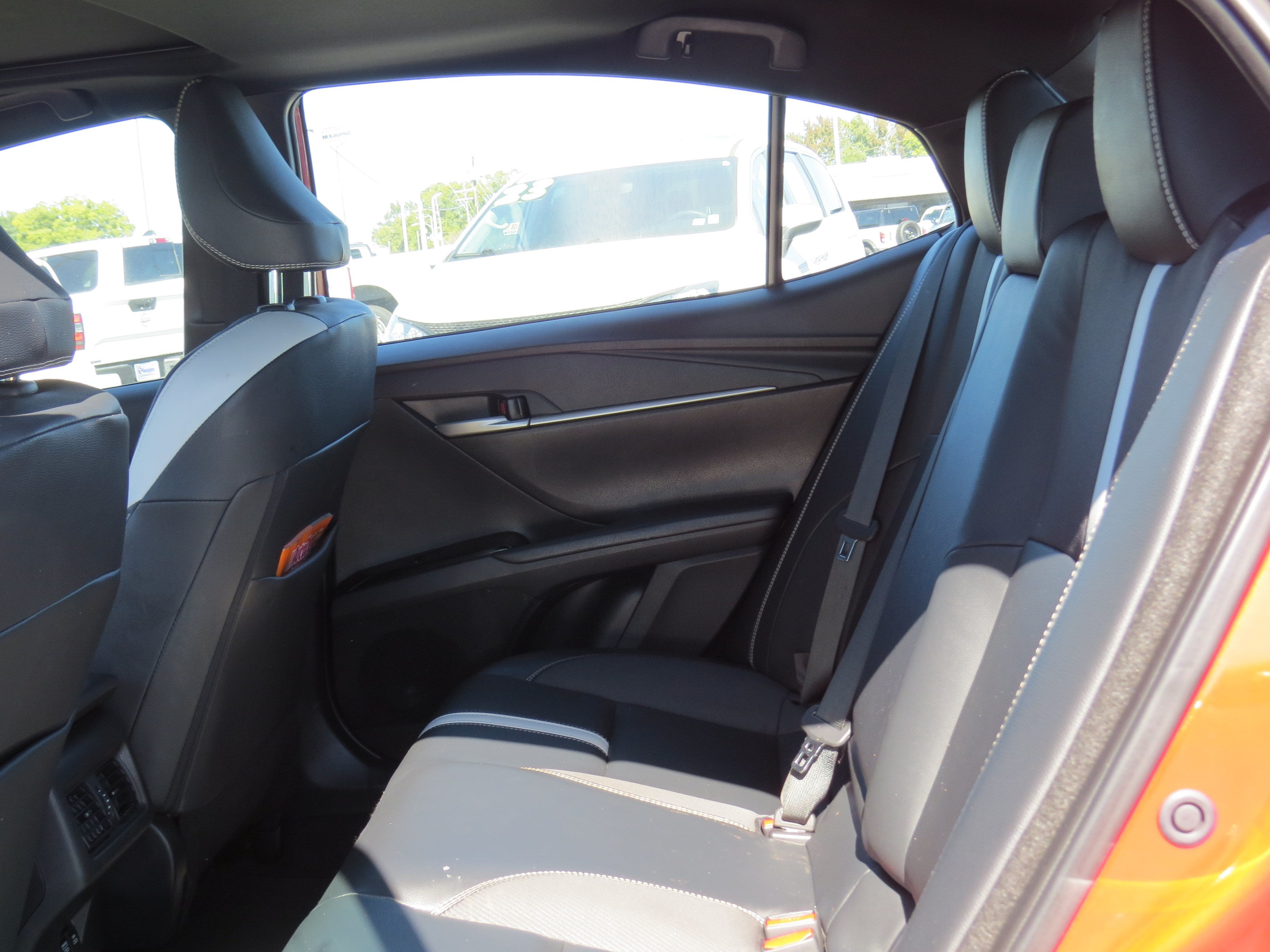 2025 Toyota Camry SE Hybrid w/ Convenience Package & Sunroof