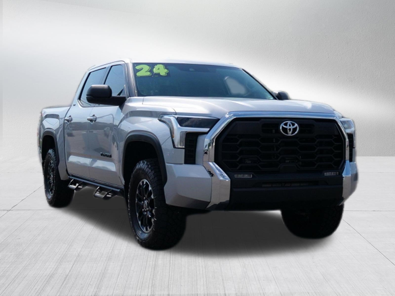 2024 Toyota Tundra 4WD SR5