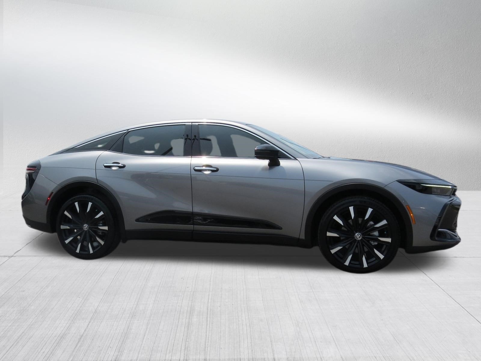 2024 Toyota Crown Platinum