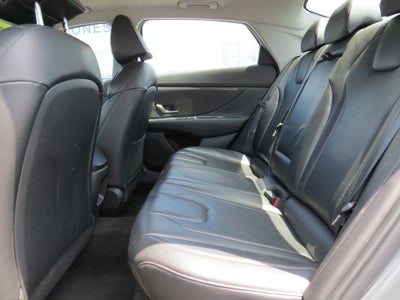 2024 Hyundai Elantra Limited w/ Sunroof