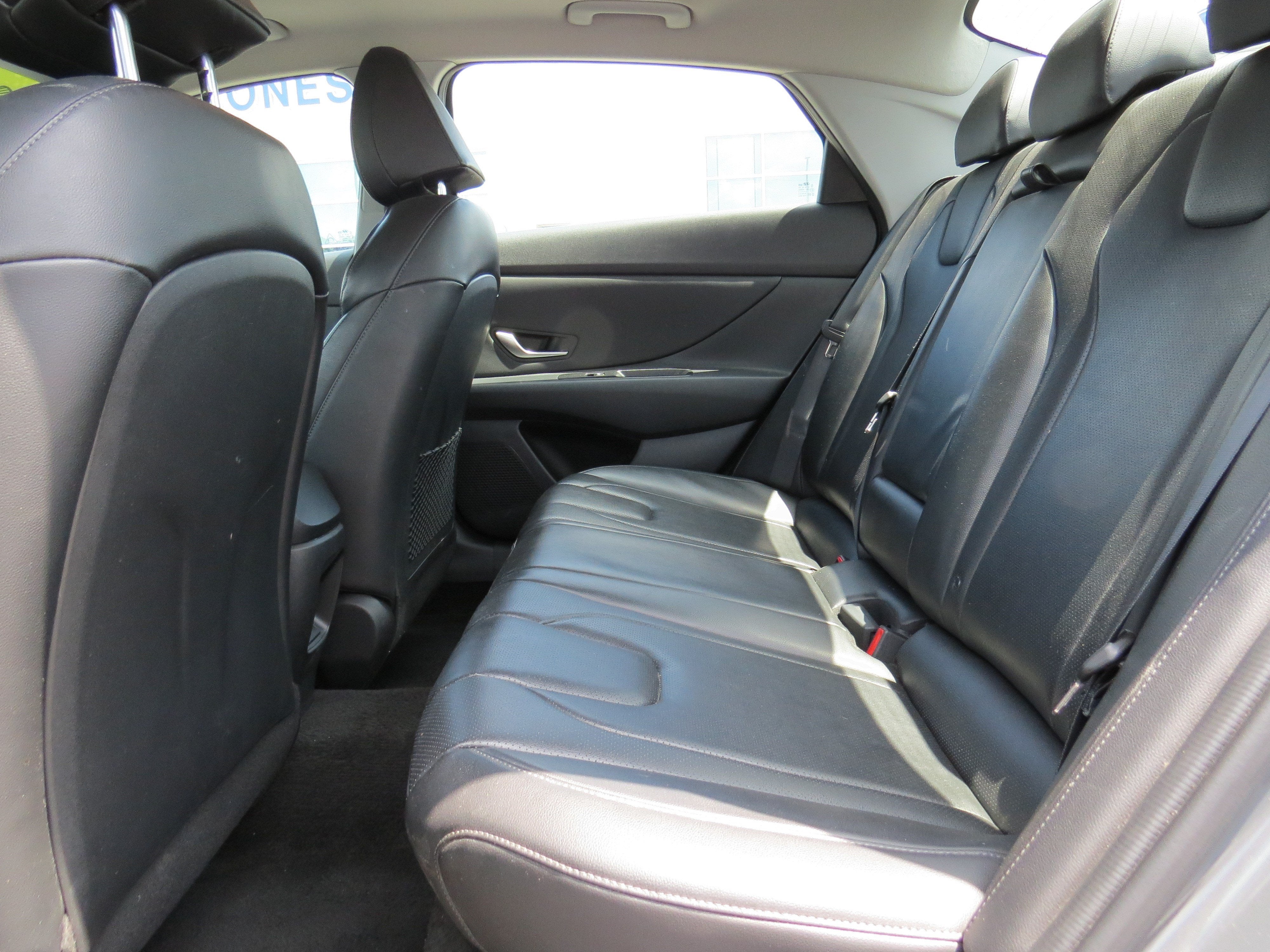 2024 Hyundai Elantra Limited w/ Sunroof
