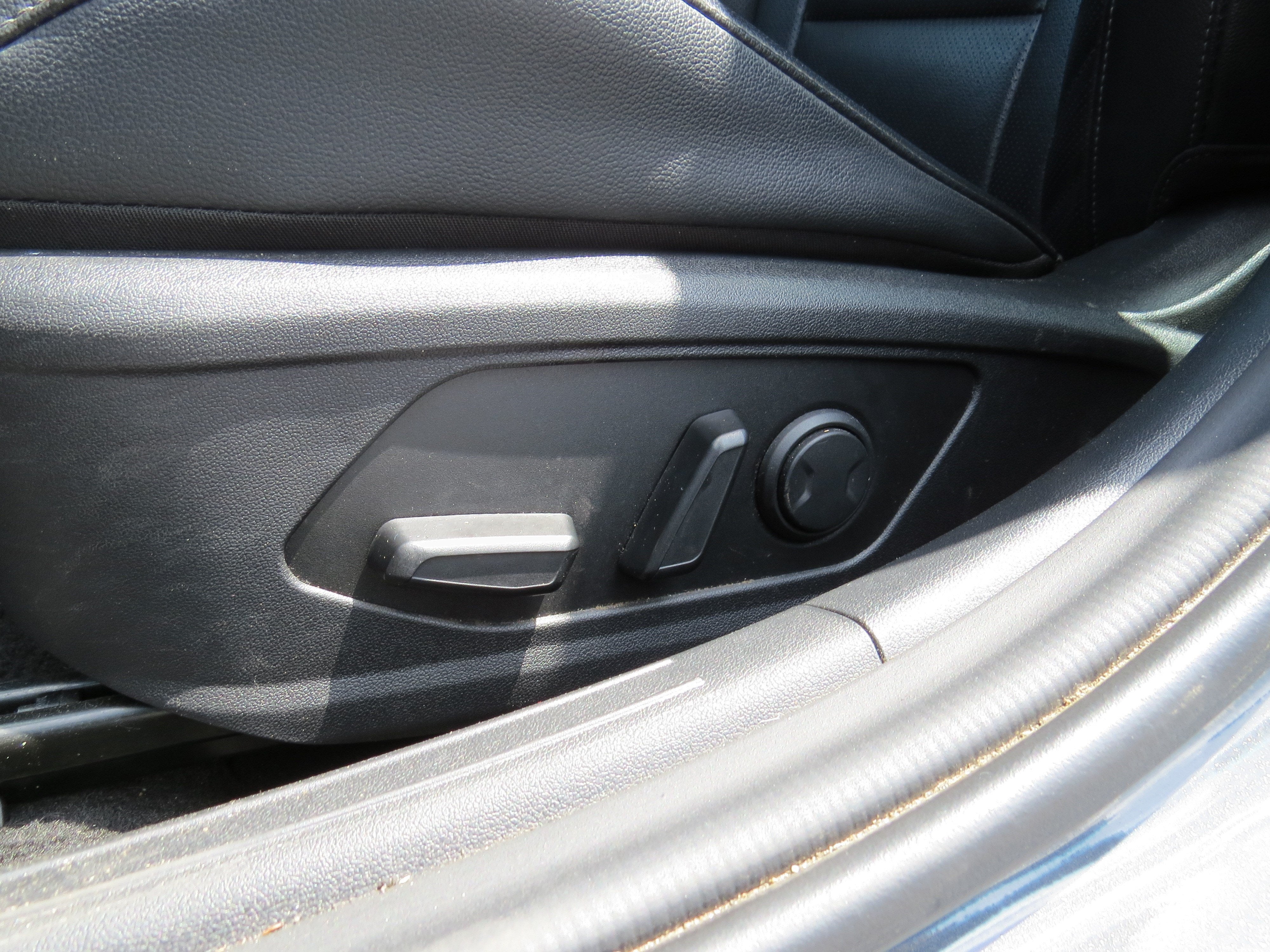 2024 Hyundai Elantra Limited w/ Sunroof