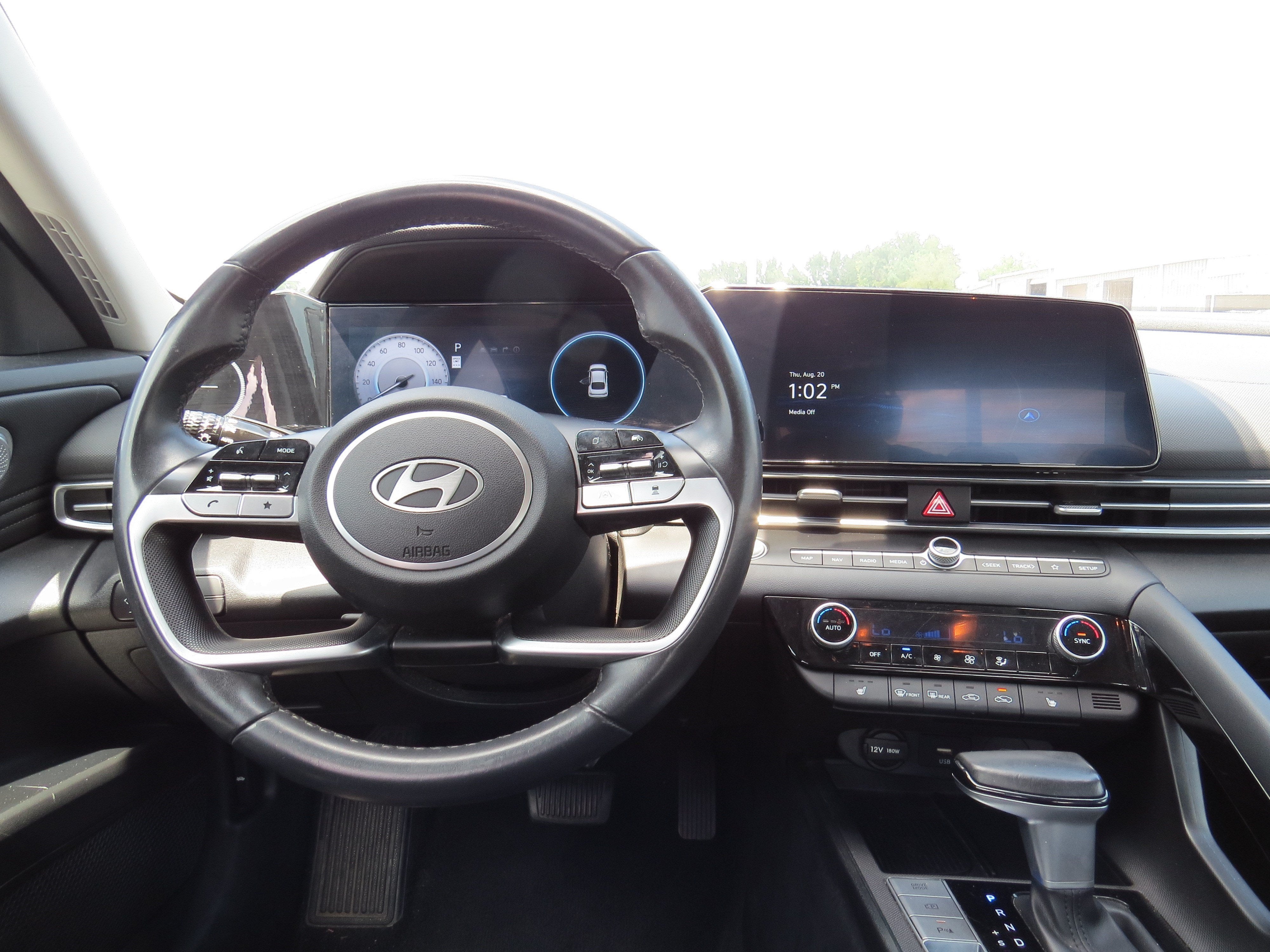 2024 Hyundai Elantra Limited w/ Sunroof