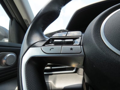 2024 Hyundai Elantra Limited w/ Sunroof