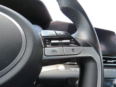 2024 Hyundai Elantra Limited w/ Sunroof