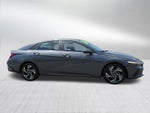 2024 Hyundai Elantra Limited w/ Sunroof