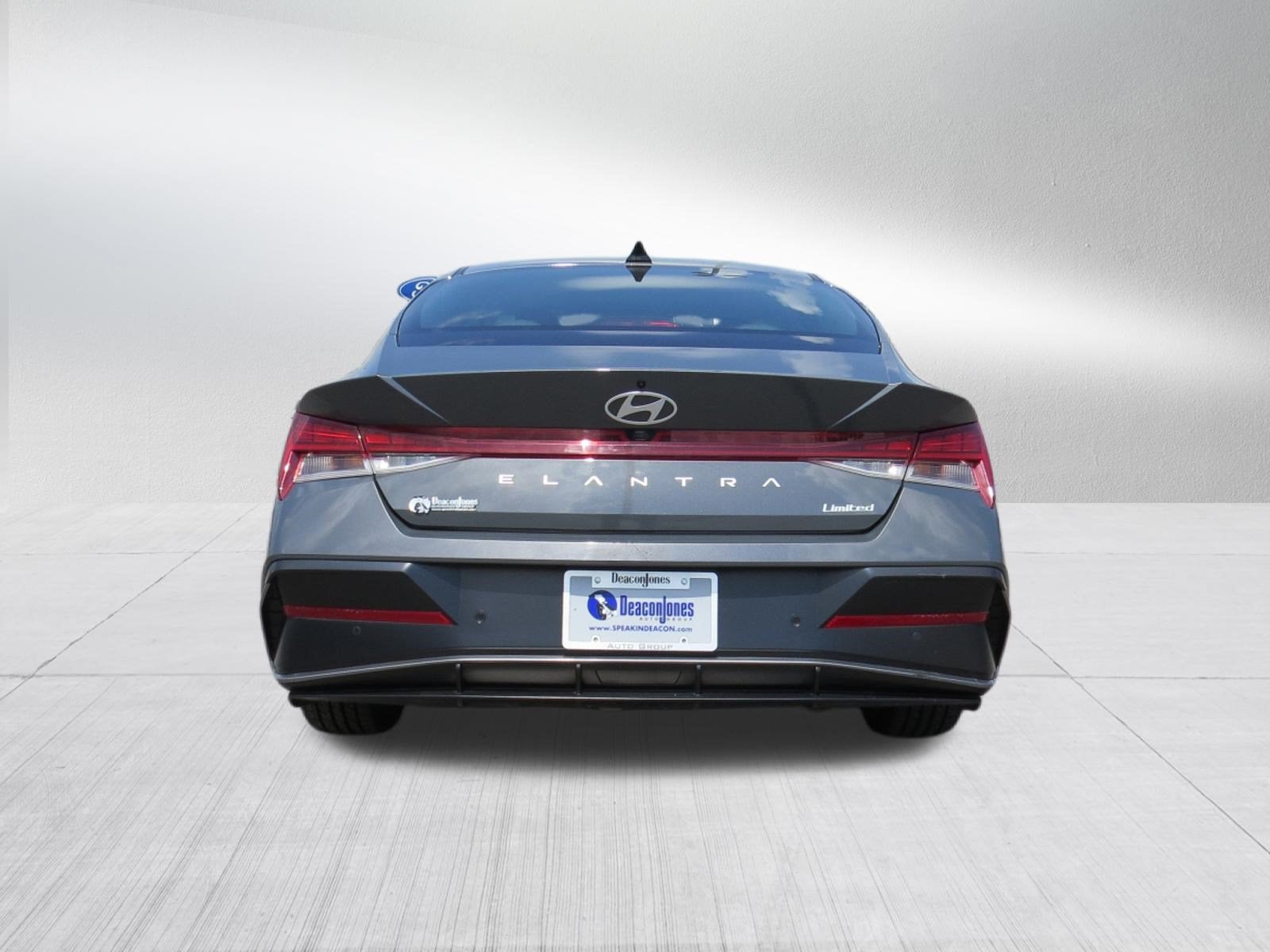 2024 Hyundai Elantra Limited w/ Sunroof