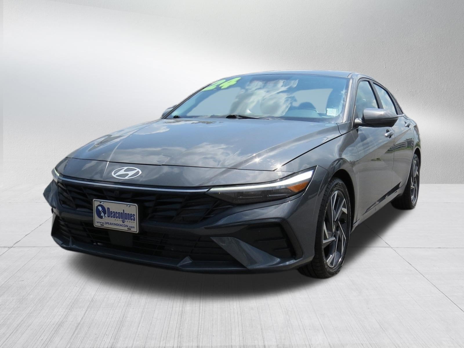 2024 Hyundai Elantra Limited w/ Sunroof
