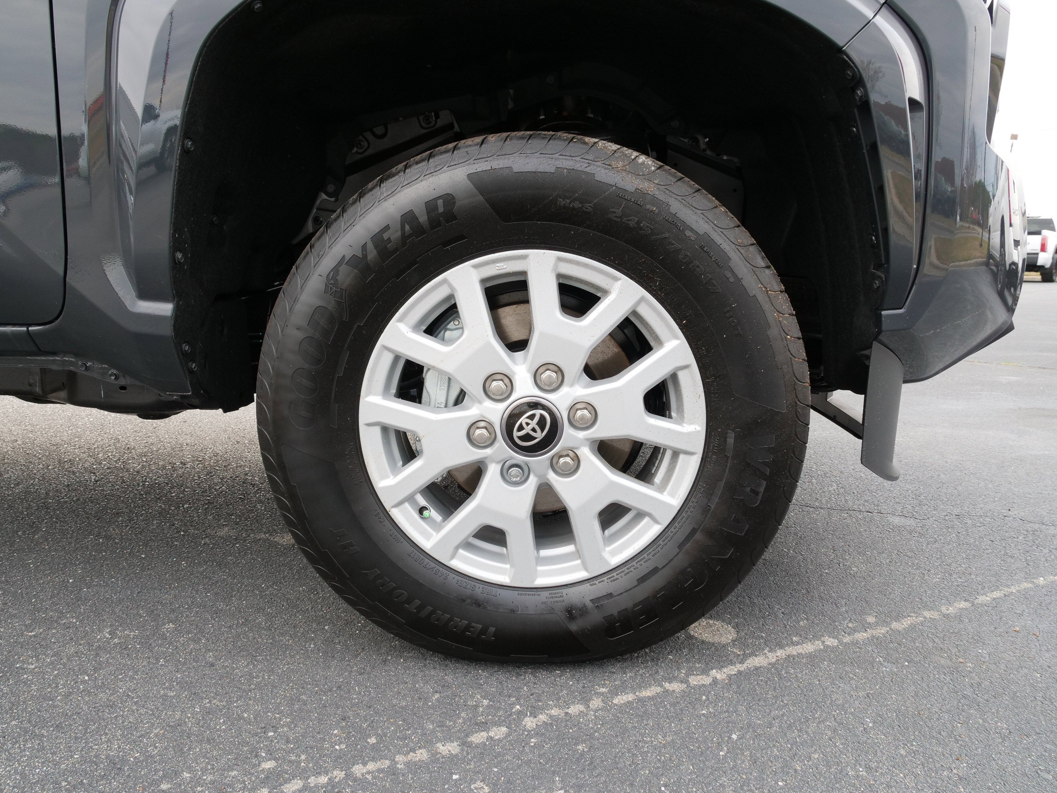 2025 Toyota Tacoma SR5