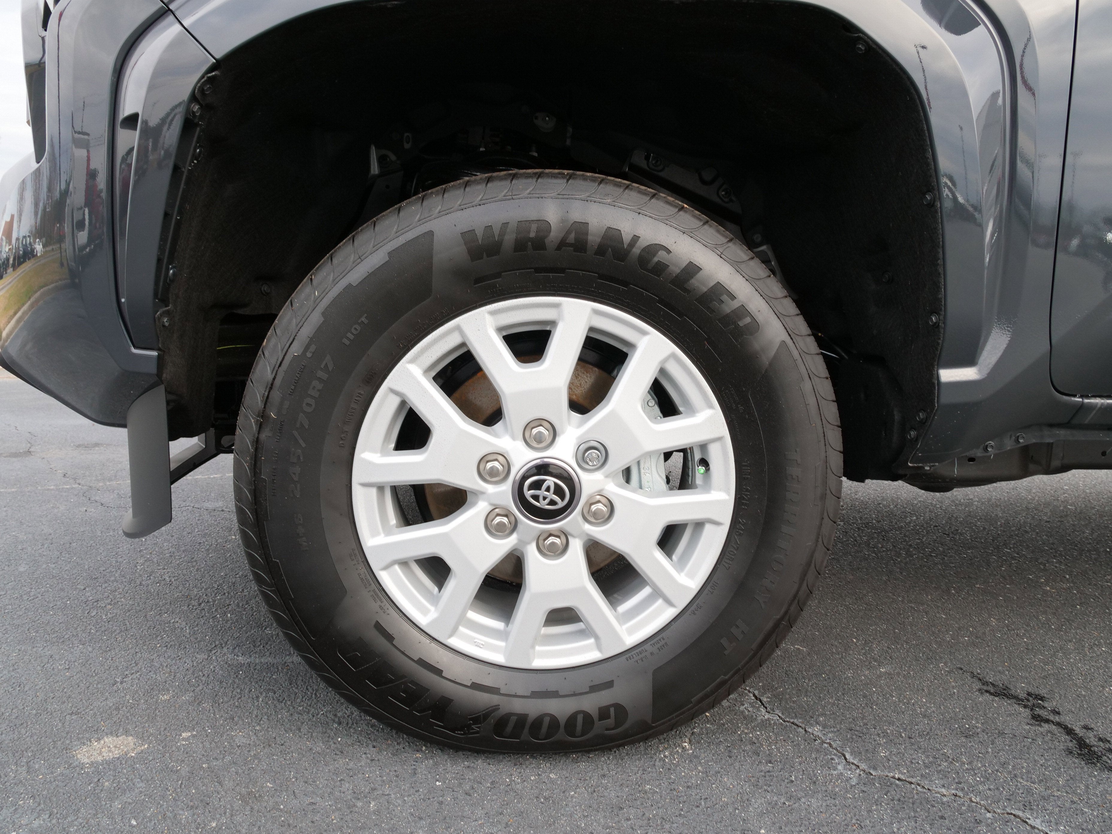 2025 Toyota Tacoma SR5