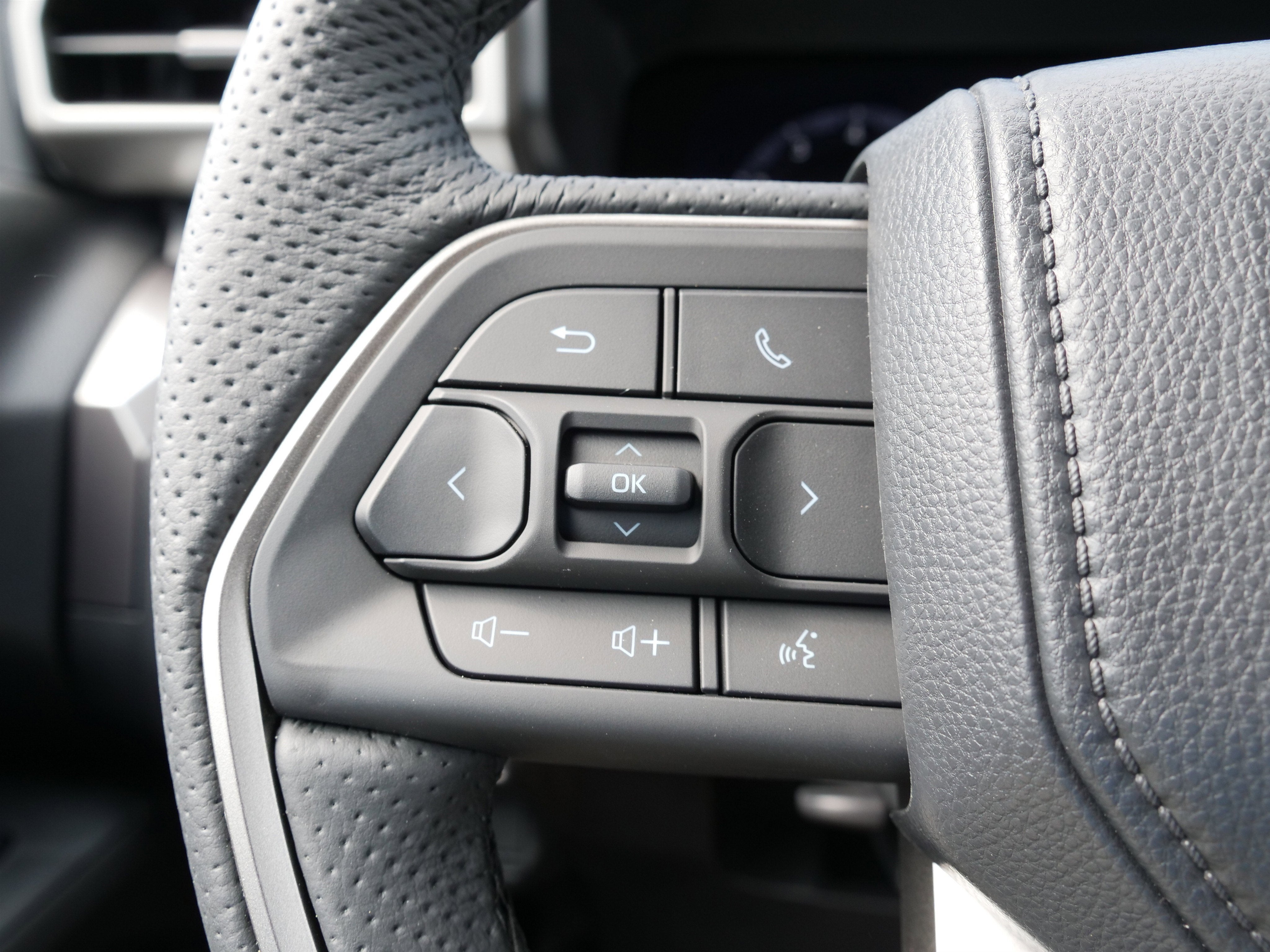 2025 Toyota Tacoma i-FORCE MAX Tacoma TRD Sport