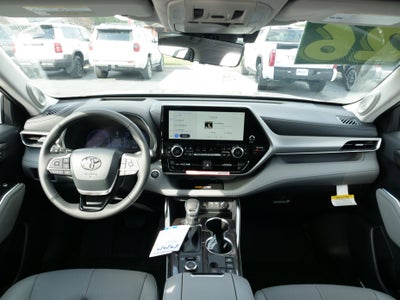 2026 Toyota Highlander Platinum