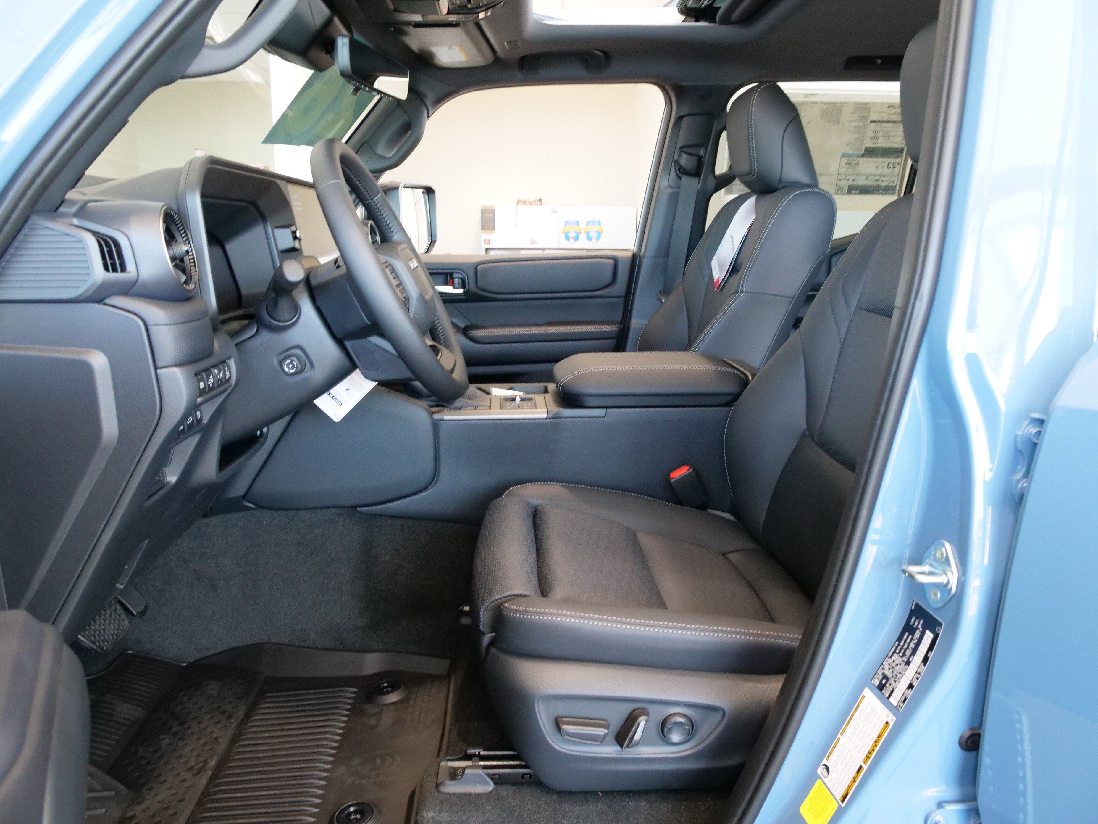 2026 Toyota Land Cruiser 4WD (Natl)