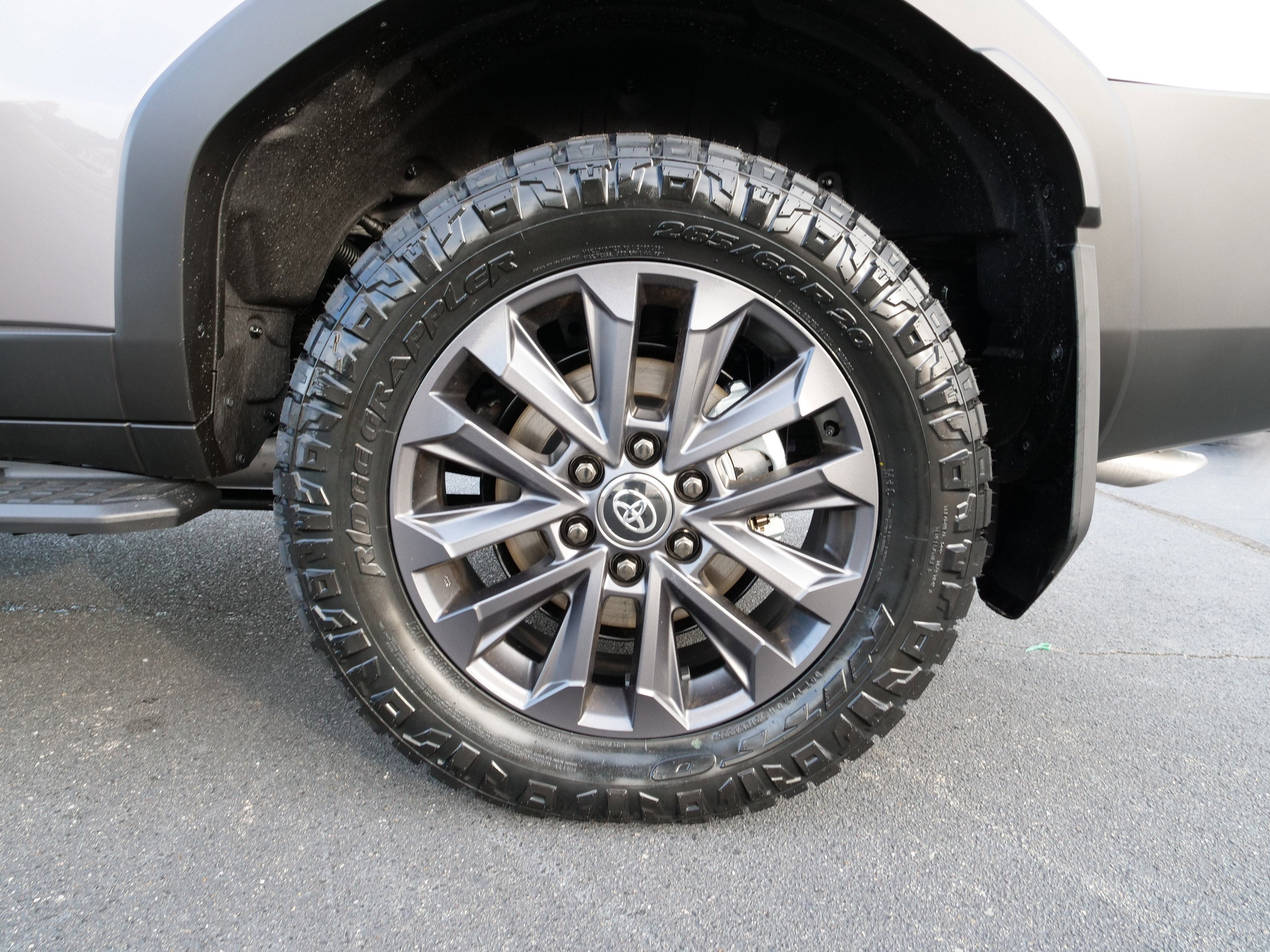 2026 Toyota Land Cruiser 4WD (Natl)